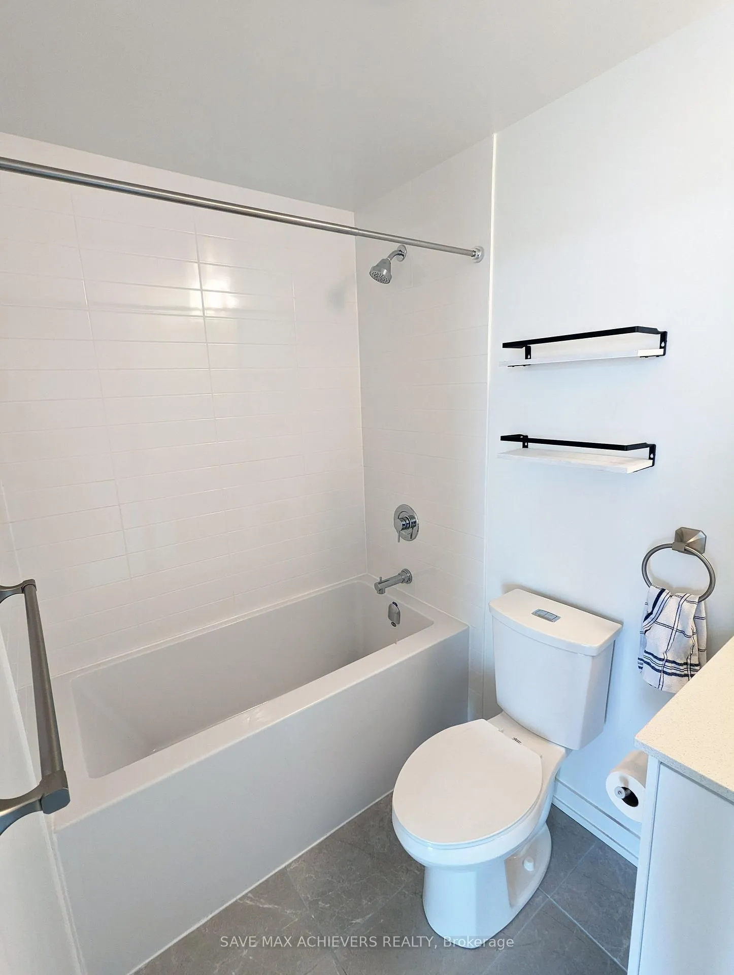 Photo 10 of Unit 1207, 55 Duke Street W, Kitchener — HOMEH