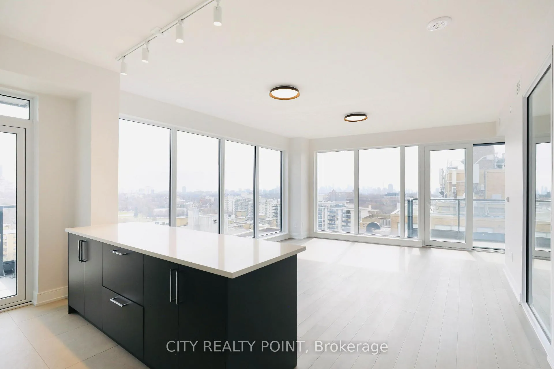 Front of Unit 1007, 2525 Bathurst Street