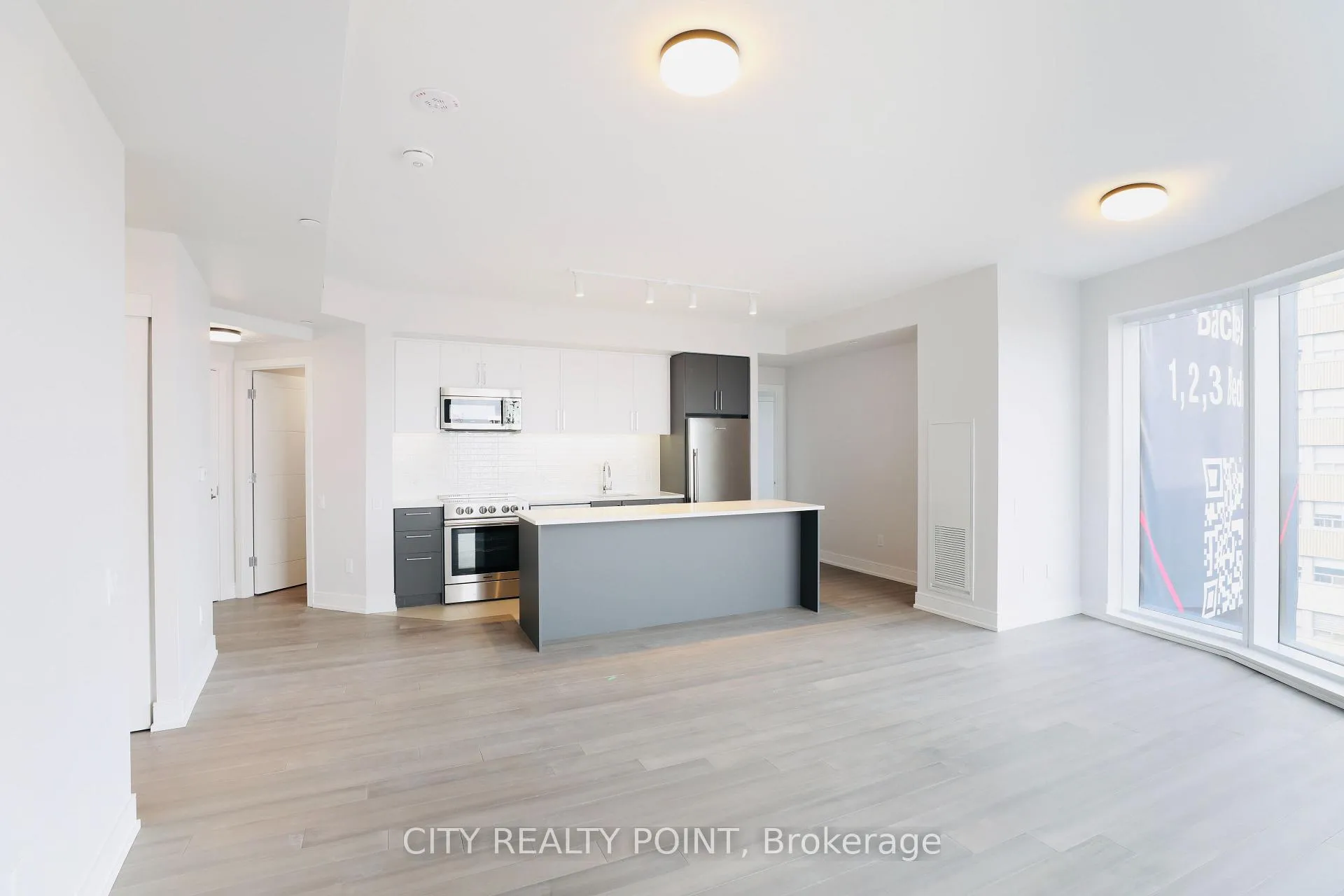 Photo 2 of Unit 306, 2525 Bathurst Street, Toronto, Forest Hill North — HOMEH
