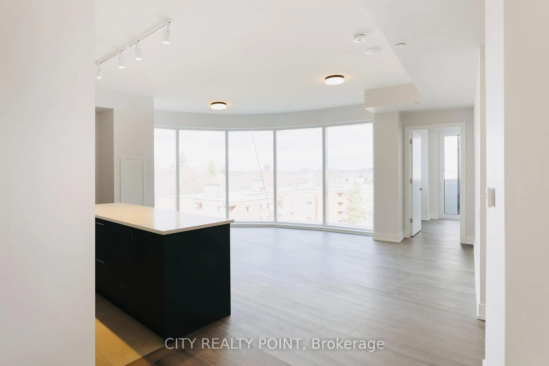 Photo 3 of Unit 306, 2525 Bathurst Street, Toronto, Forest Hill North — HOMEH