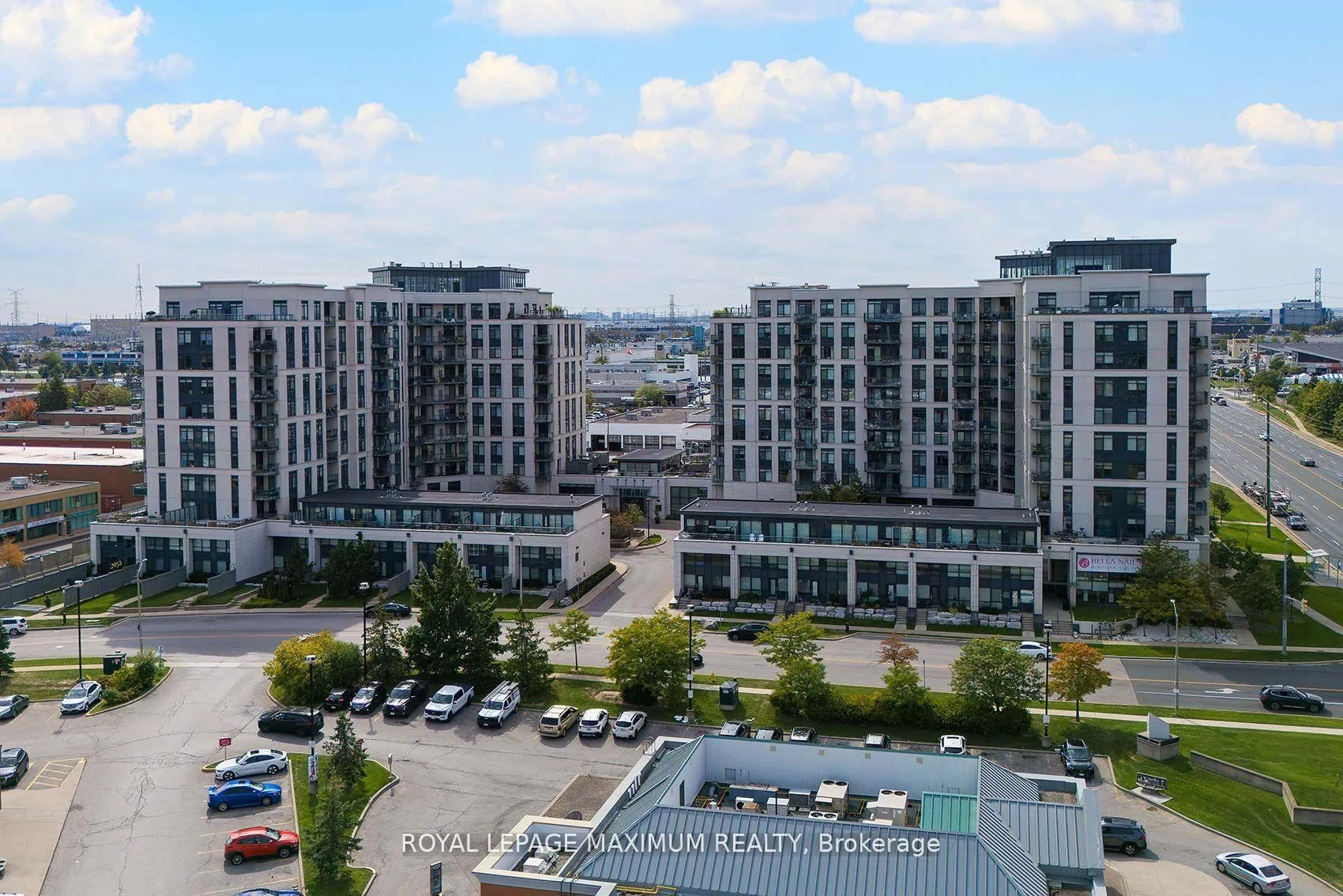 Photo 1 of Unit 312, 12 Woodstream Boulevard, Vaughan, Vaughan Grove — HOMEH