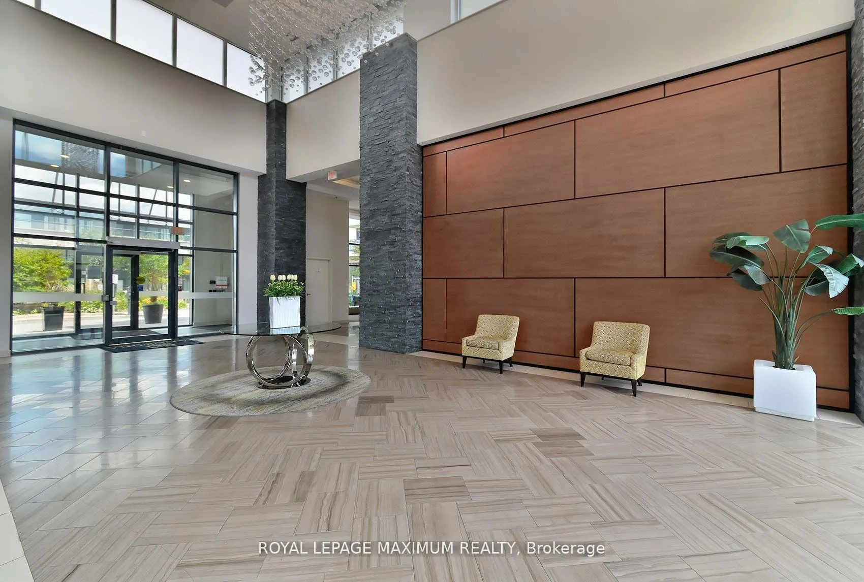 Photo 4 of Unit 312, 12 Woodstream Boulevard, Vaughan, Vaughan Grove — HOMEH
