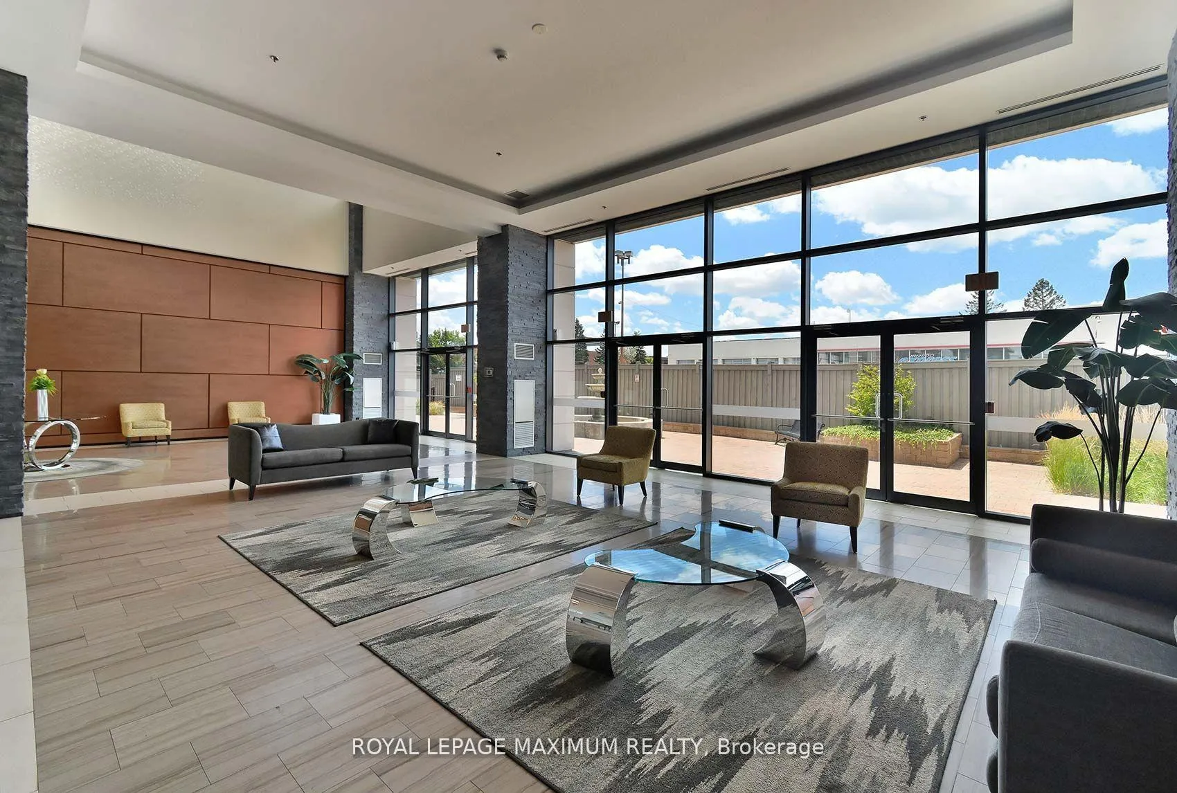 Photo 5 of Unit 312, 12 Woodstream Boulevard, Vaughan, Vaughan Grove — HOMEH