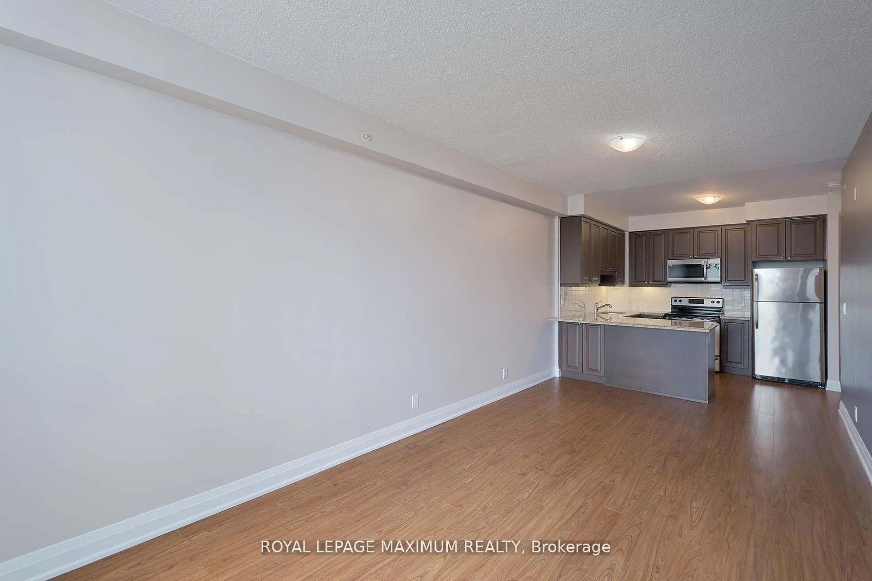 Photo 10 of Unit 312, 12 Woodstream Boulevard, Vaughan, Vaughan Grove — HOMEH