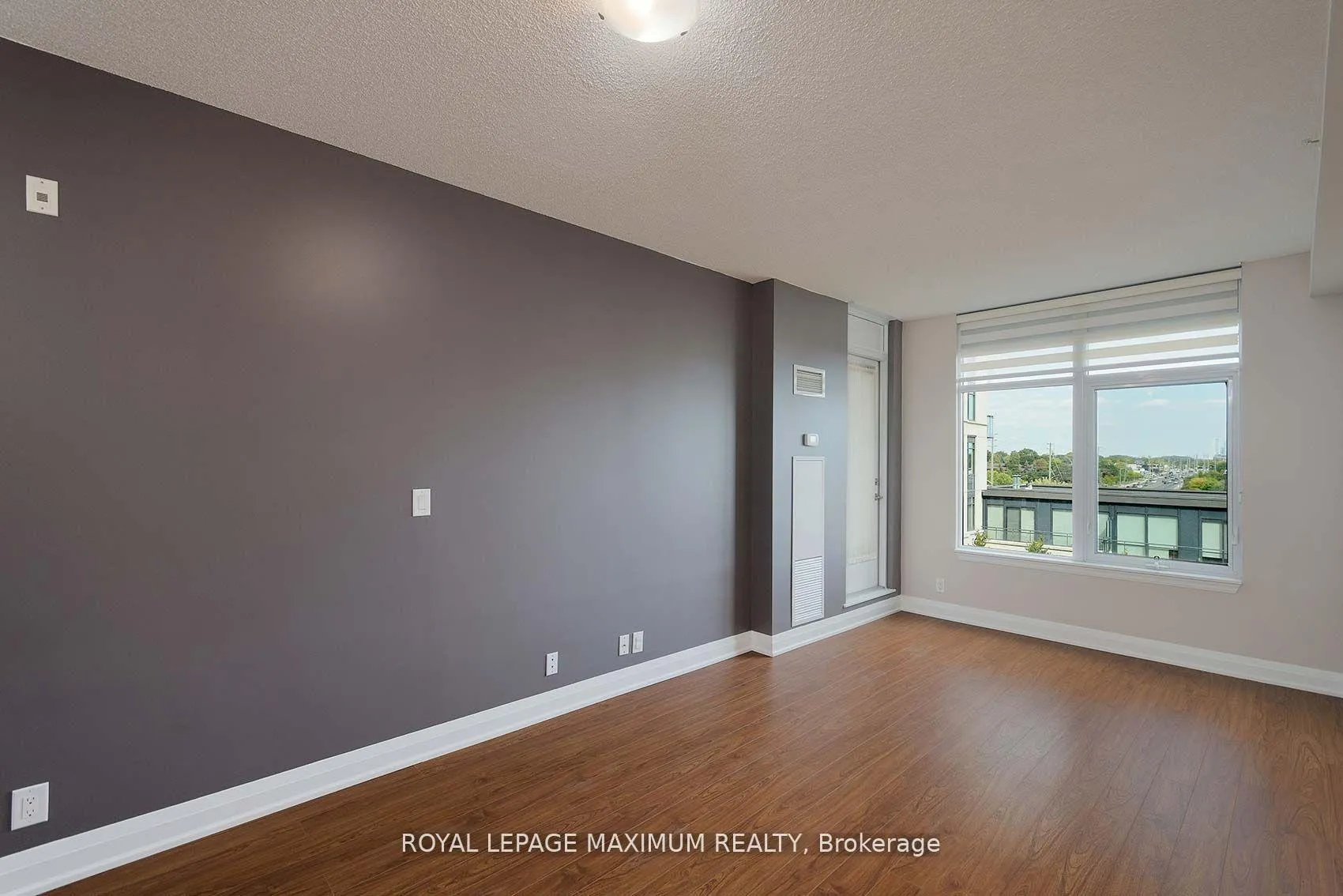 Photo 11 of Unit 312, 12 Woodstream Boulevard, Vaughan, Vaughan Grove — HOMEH