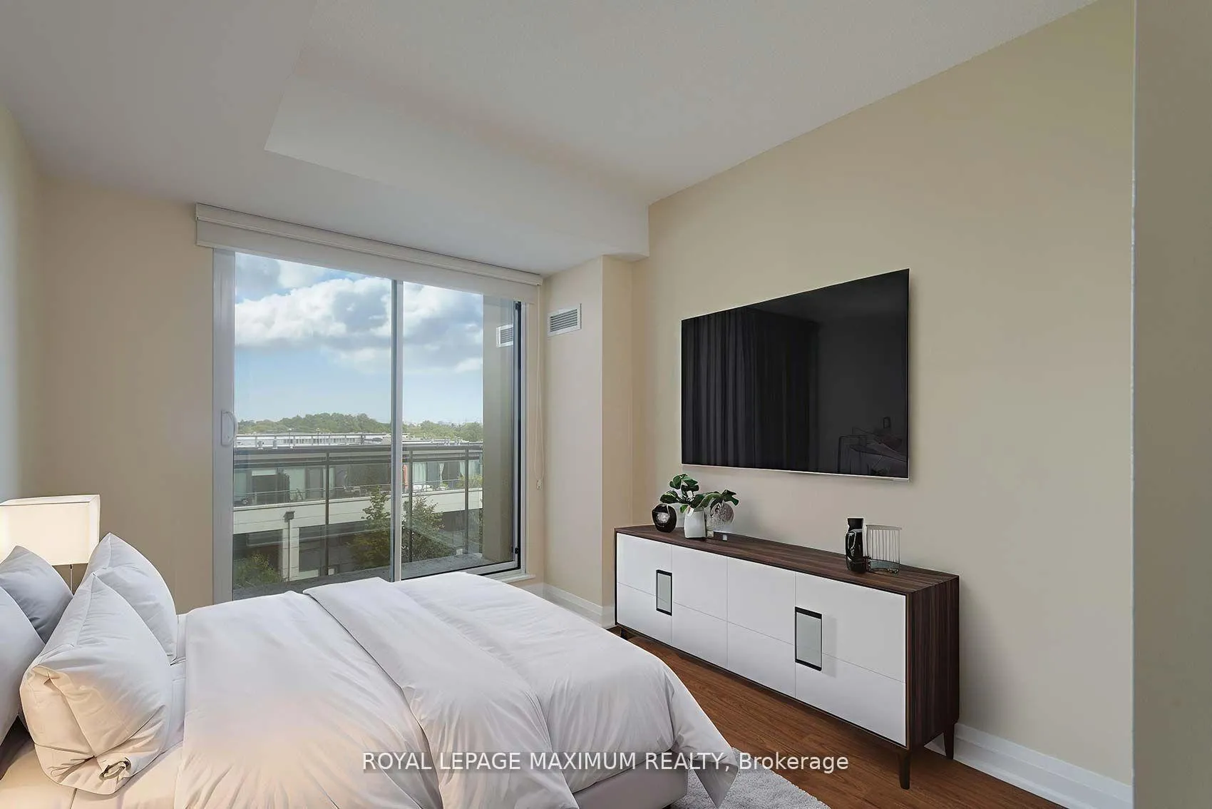 Photo 17 of Unit 312, 12 Woodstream Boulevard, Vaughan, Vaughan Grove — HOMEH
