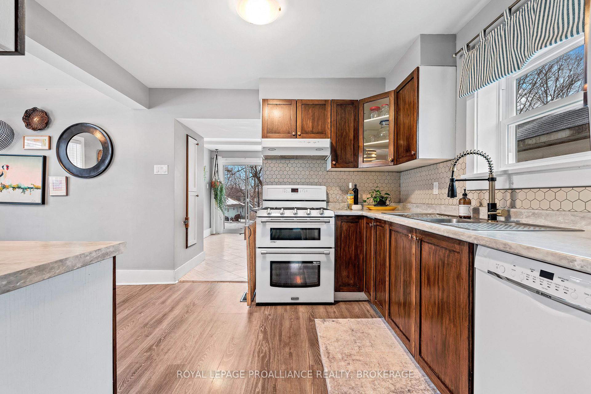 Photo 19 of 41 Hickory Street, Gananoque — HOMEH