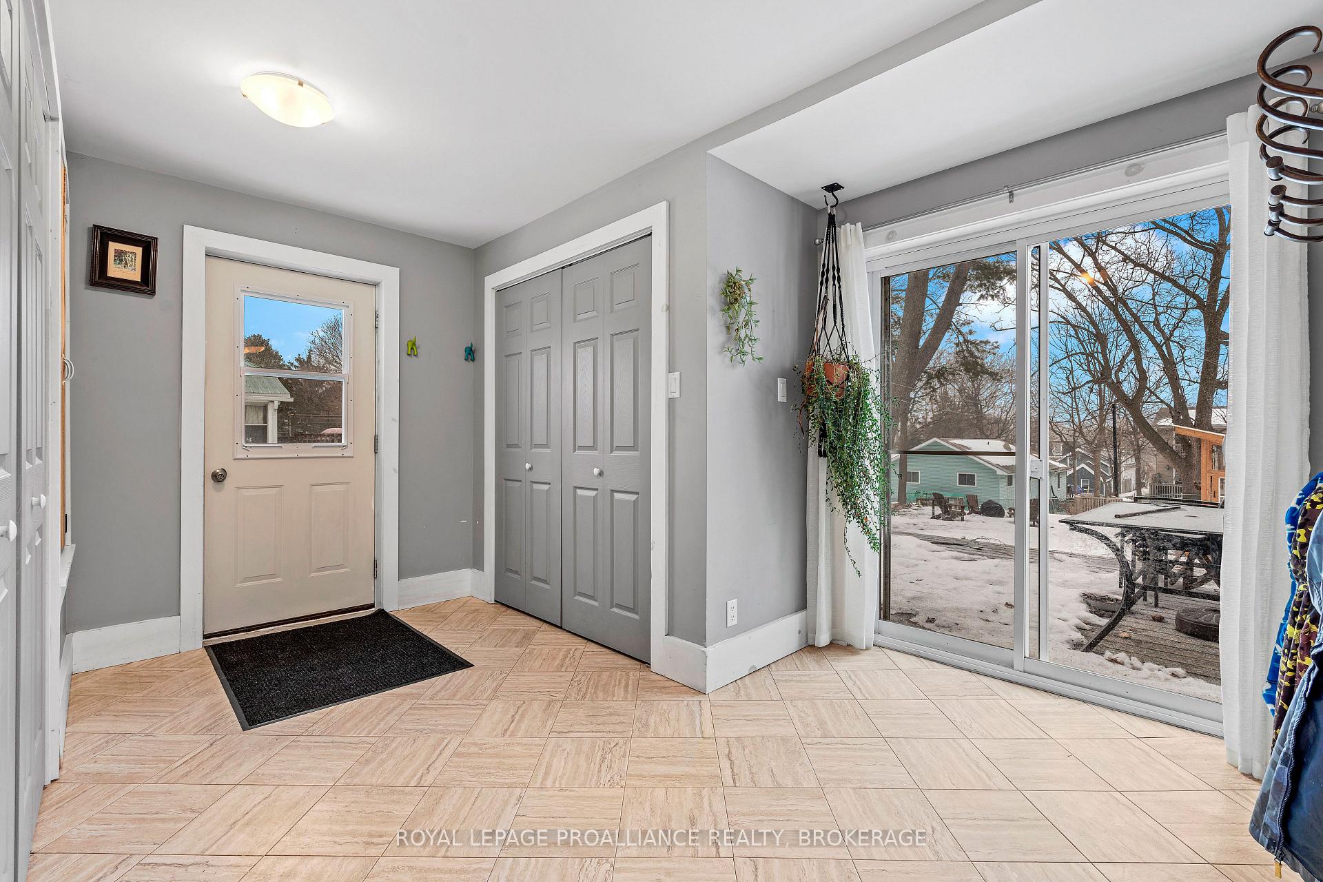 Photo 21 of 41 Hickory Street, Gananoque — HOMEH