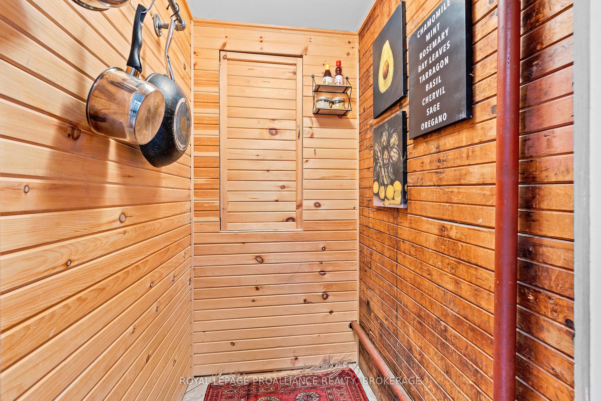 Photo 23 of 41 Hickory Street, Gananoque — HOMEH