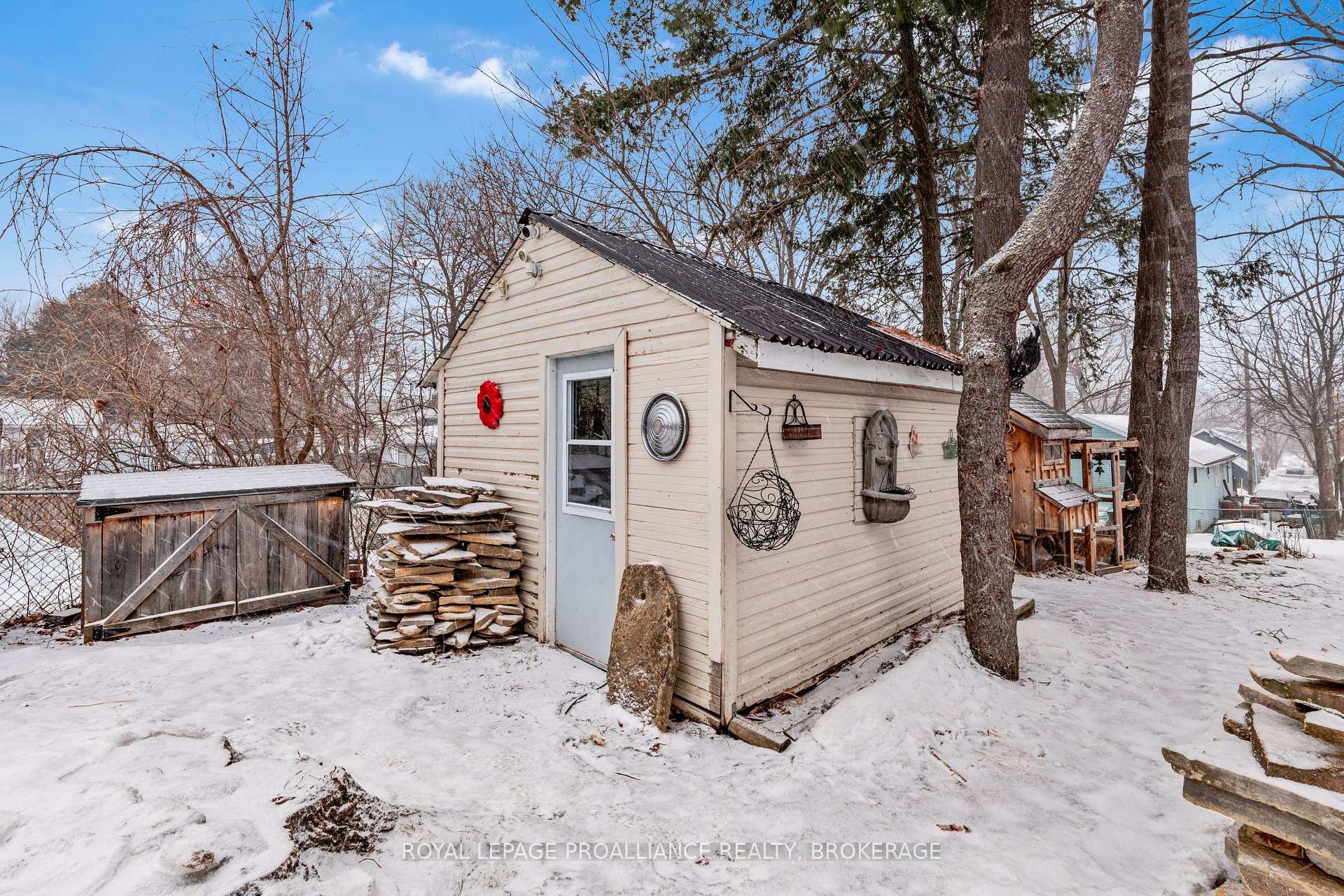 Photo 37 of 41 Hickory Street, Gananoque — HOMEH