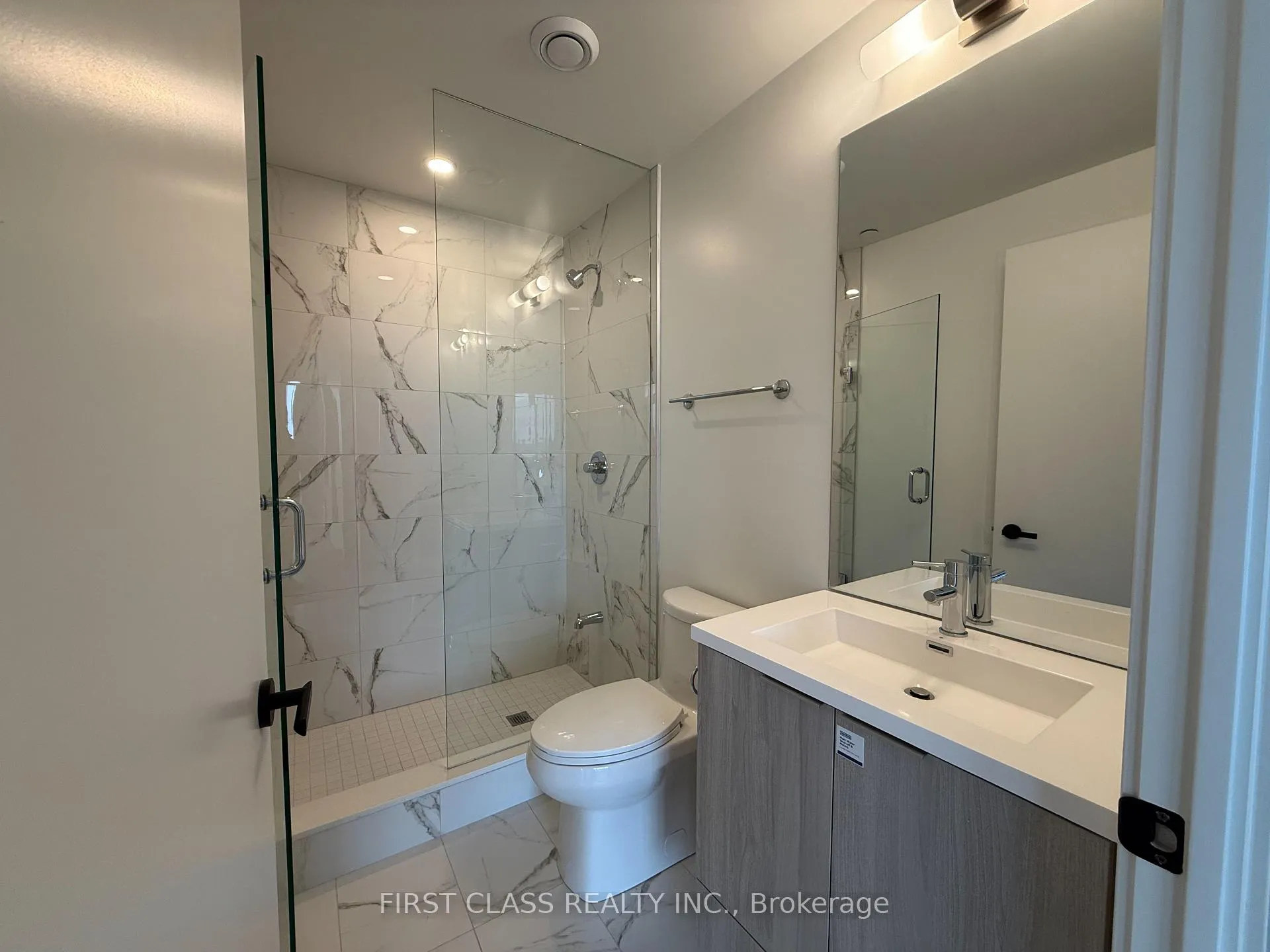 Photo 12 of Unit 1809, 8 Interchange Way, Vaughan, Vaughan Corporate Centre — HOMEH
