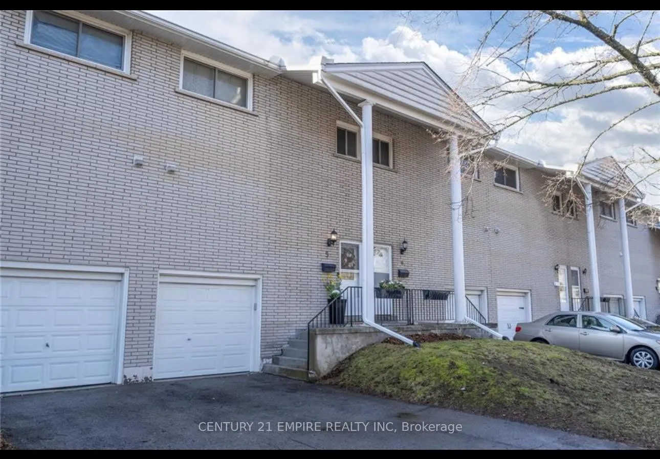 Photo 1 of Unit 5, 11 Colmar Place, Hamilton, Dundas — HOMEH
