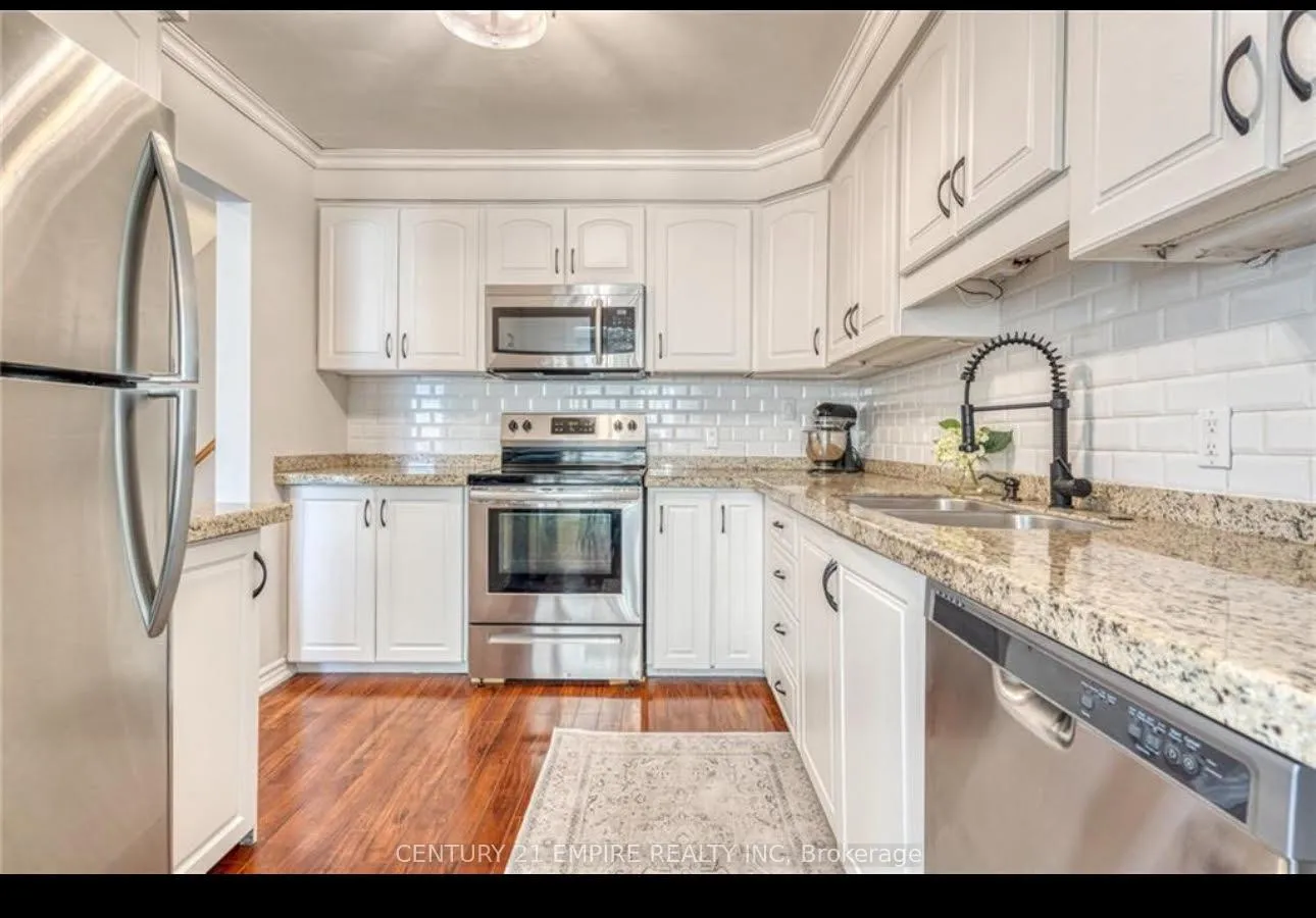 Photo 2 of Unit 5, 11 Colmar Place, Hamilton, Dundas — HOMEH