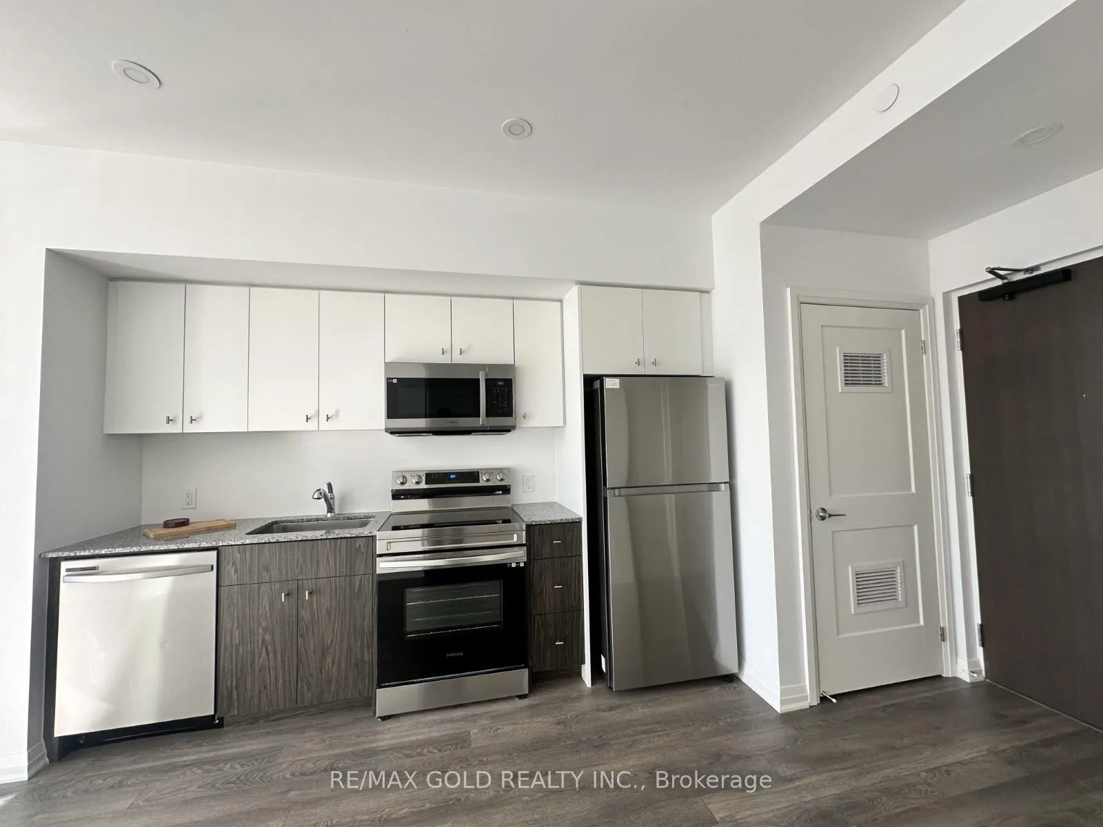 Photo 17 of Unit 217, 101 Golden Eagle Road, Waterloo — HOMEH