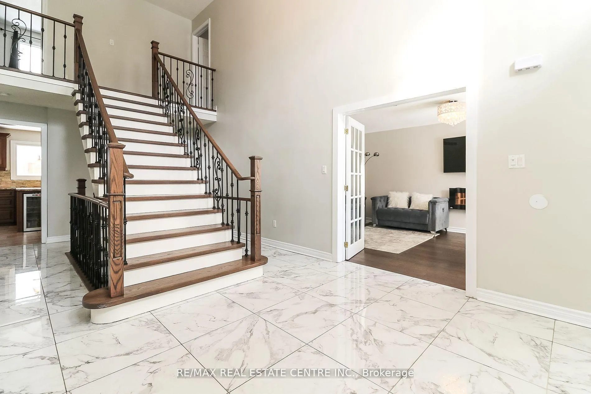 Photo 10 of 22 Meadowlark Road, Barrie, Cundles East — HOMEH
