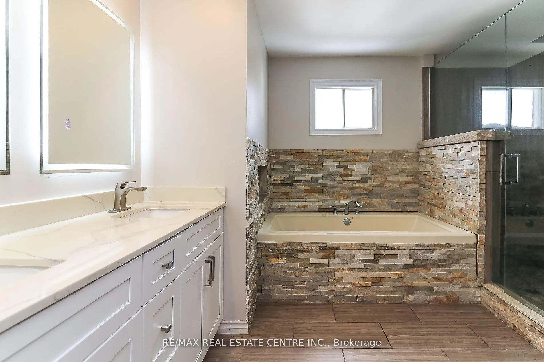 Photo 17 of 22 Meadowlark Road, Barrie, Cundles East — HOMEH