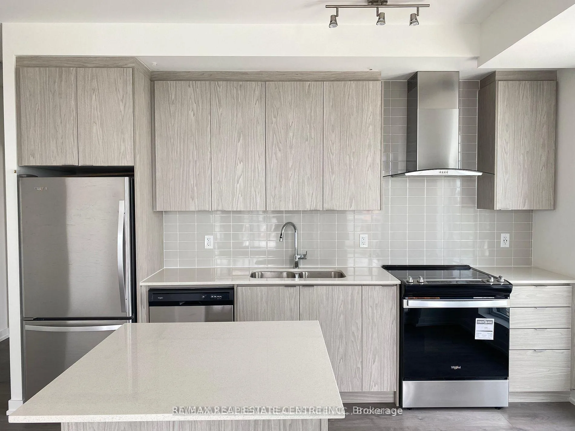 Photo 2 of Unit 1602, 55 Duke Street W, Kitchener, City Commercial Core — HOMEH