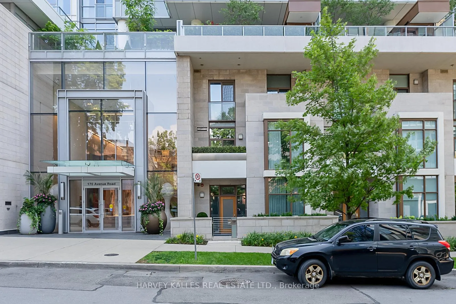 Front of Unit TH1, 127 Pears Avenue