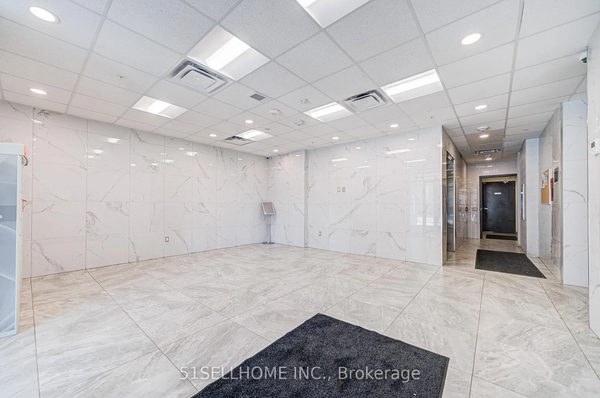 Photo 3 of Unit 807, 246 Lester Street, Waterloo — HOMEH