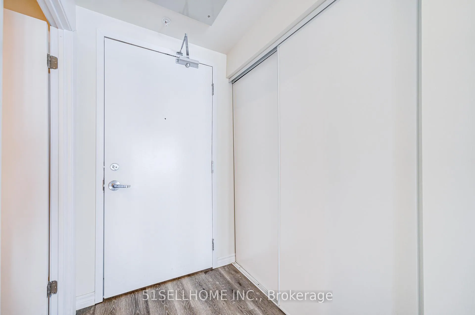 Photo 7 of Unit 807, 246 Lester Street, Waterloo — HOMEH