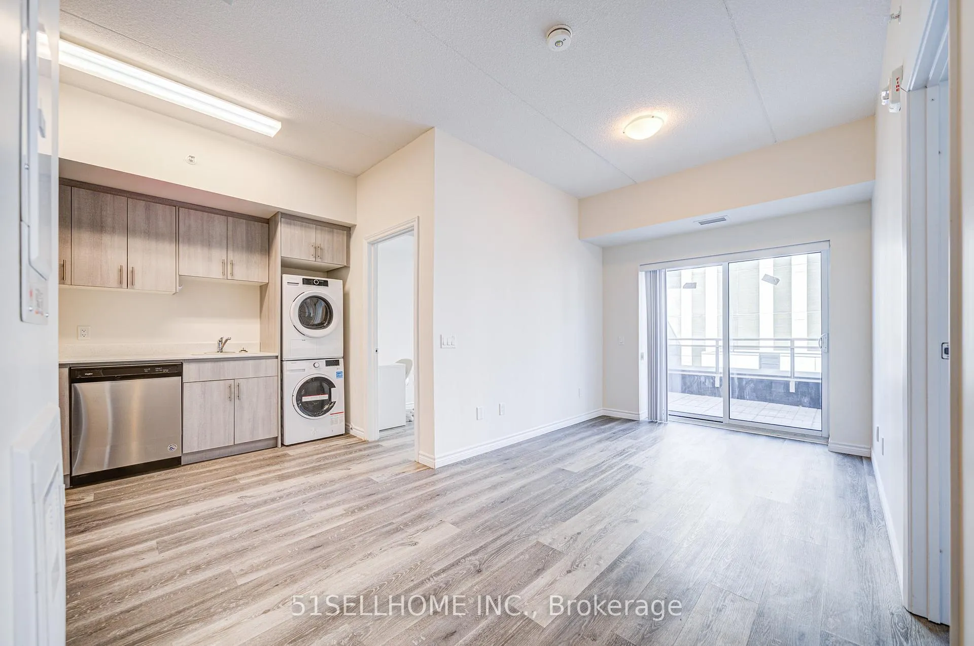 Photo 8 of Unit 807, 246 Lester Street, Waterloo — HOMEH
