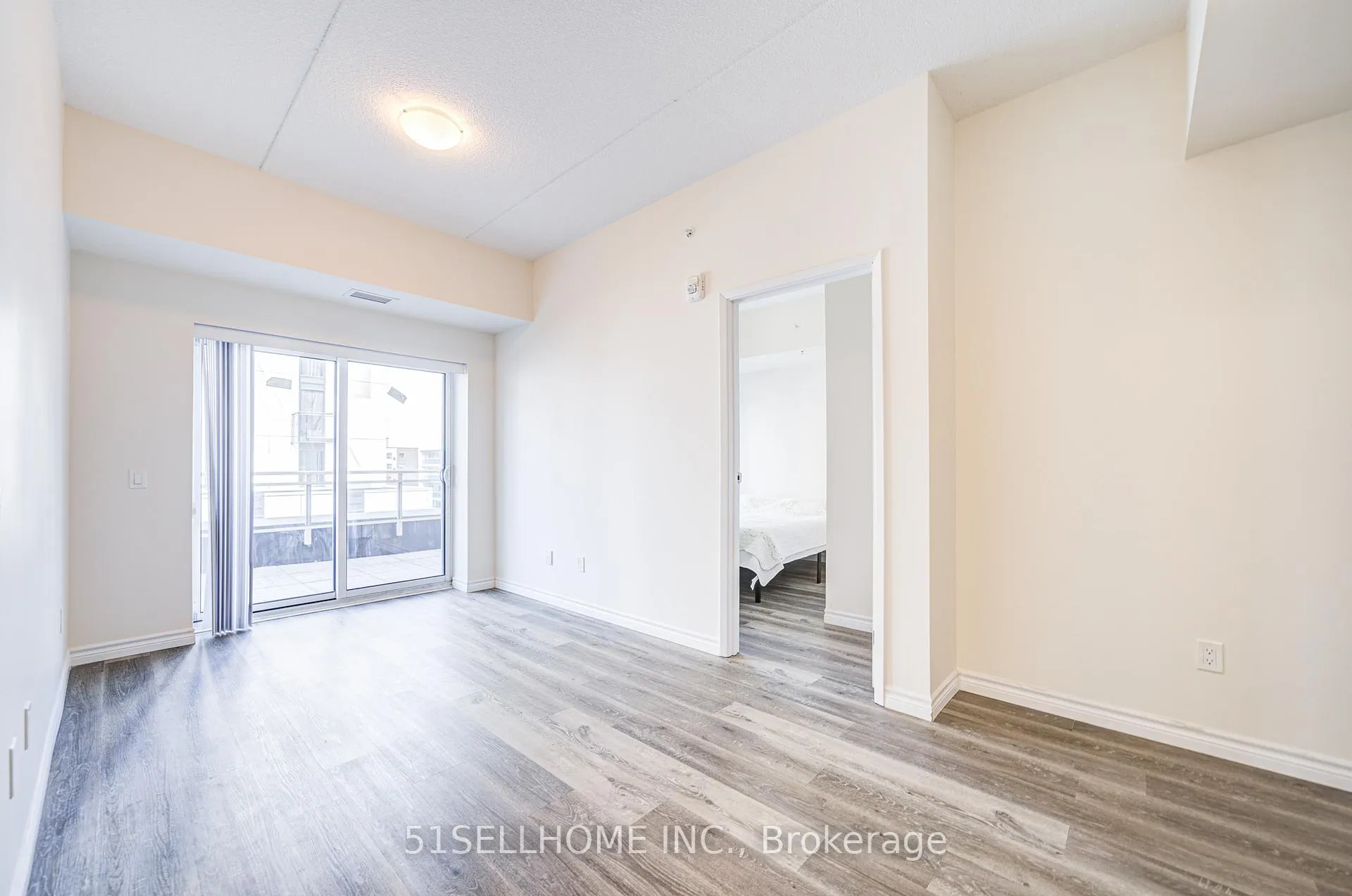 Photo 10 of Unit 807, 246 Lester Street, Waterloo — HOMEH