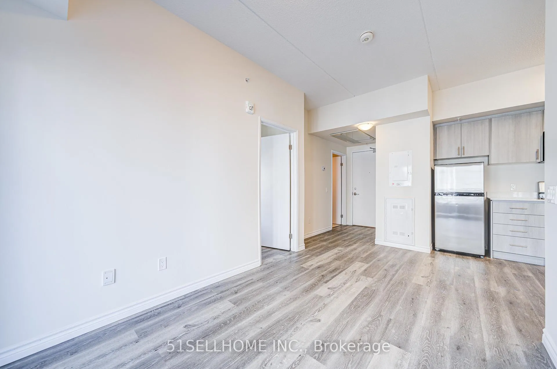 Photo 12 of Unit 807, 246 Lester Street, Waterloo — HOMEH