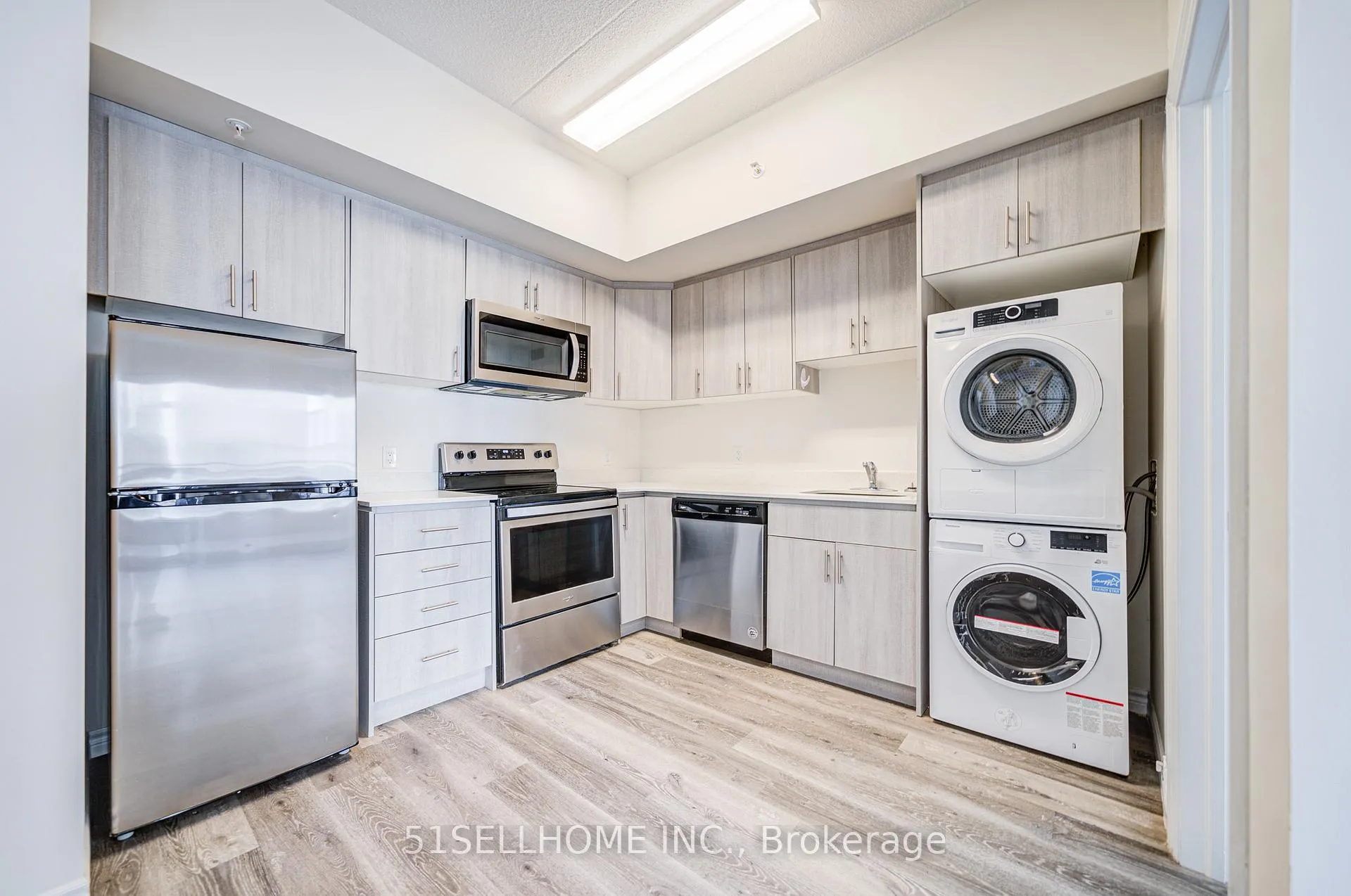 Photo 13 of Unit 807, 246 Lester Street, Waterloo — HOMEH