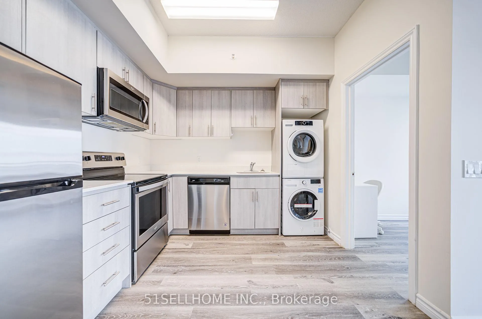 Photo 14 of Unit 807, 246 Lester Street, Waterloo — HOMEH