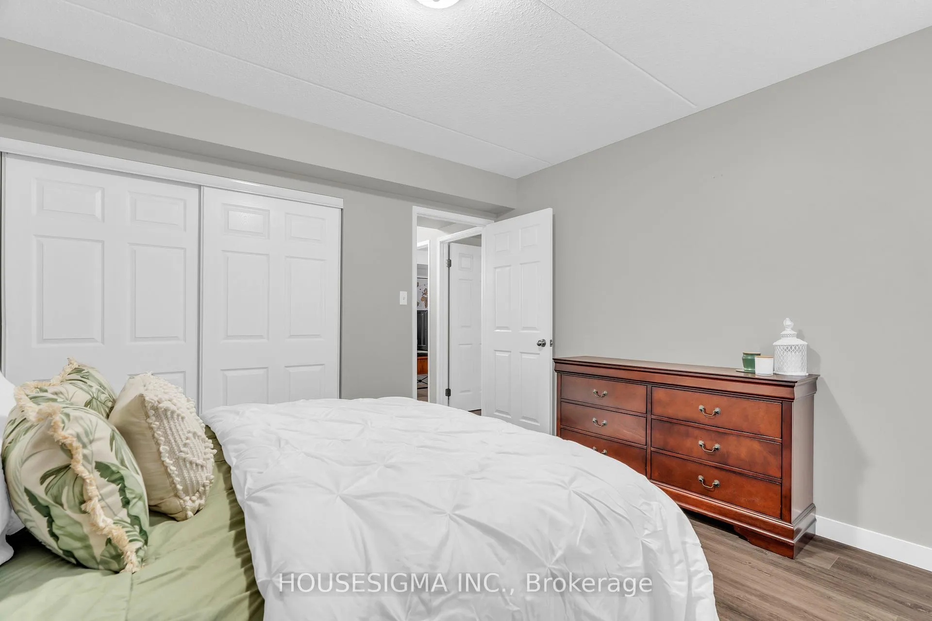Photo 10 of Unit C17, 12 Holborn Drive, Kitchener — HOMEH