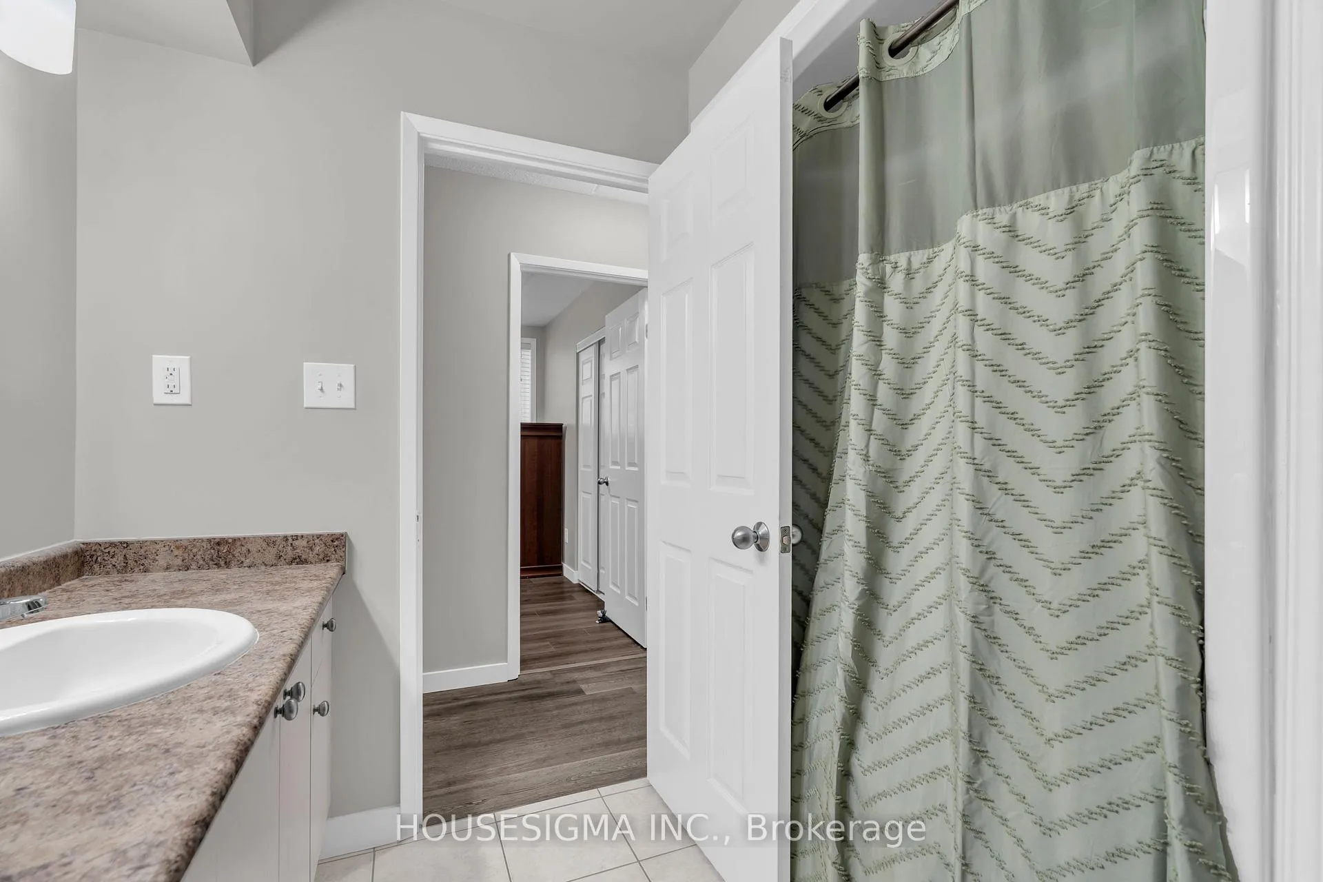 Photo 12 of Unit C17, 12 Holborn Drive, Kitchener — HOMEH