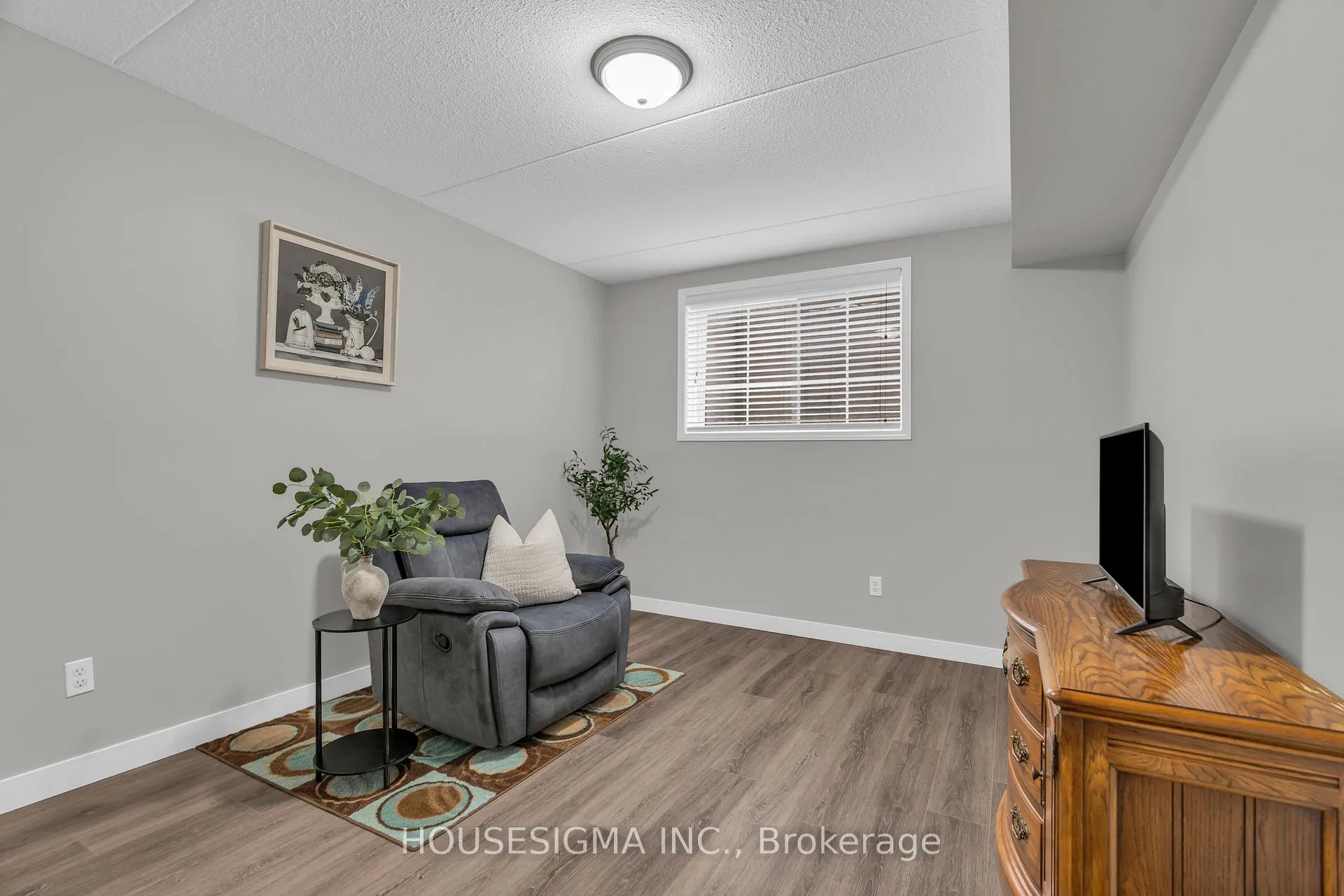 Photo 13 of Unit C17, 12 Holborn Drive, Kitchener — HOMEH