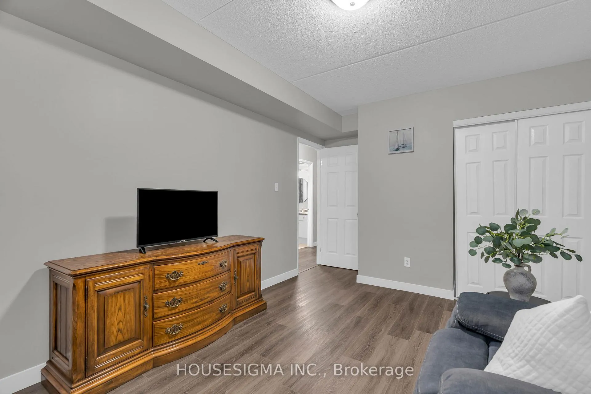 Photo 14 of Unit C17, 12 Holborn Drive, Kitchener — HOMEH
