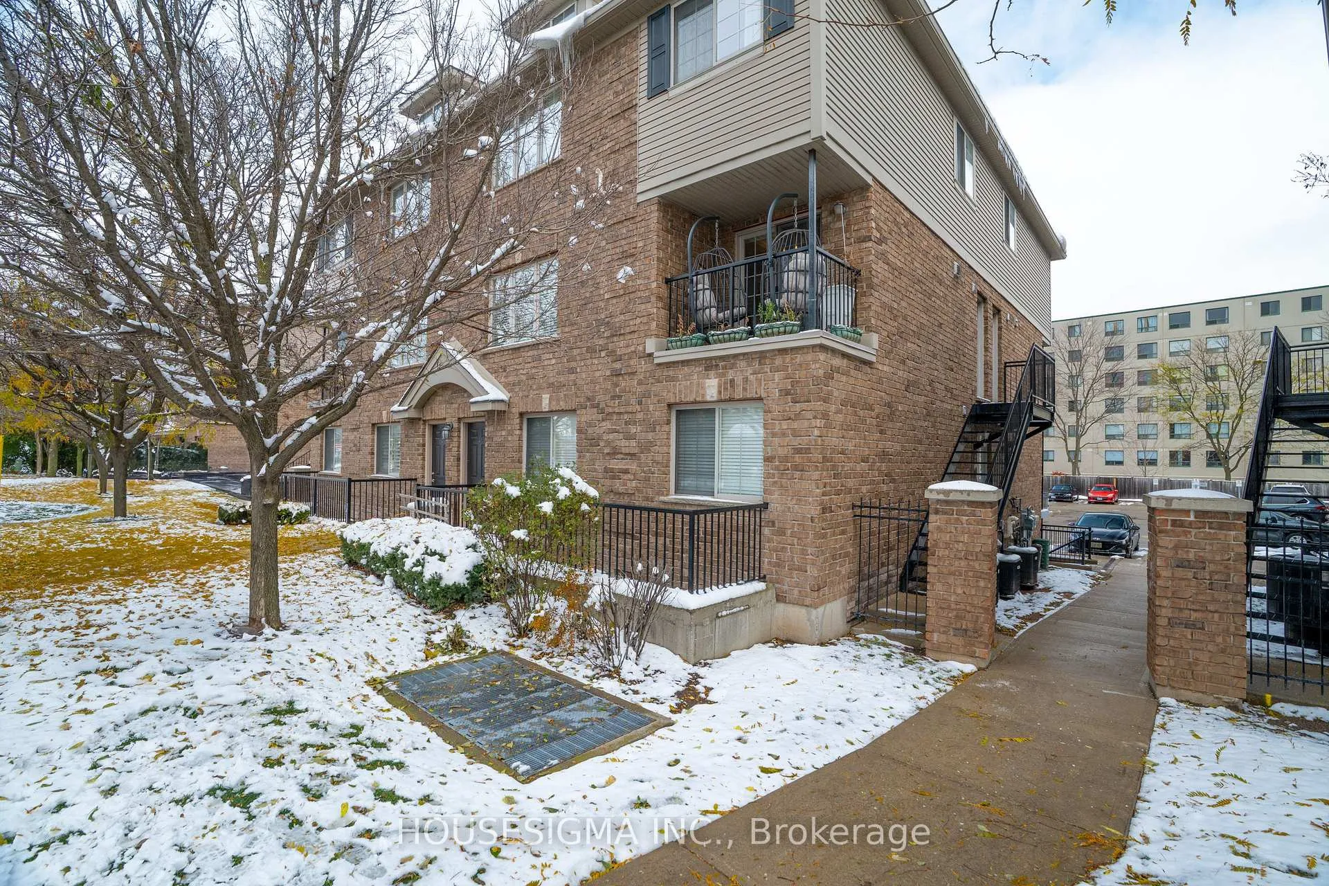 Photo 19 of Unit C17, 12 Holborn Drive, Kitchener — HOMEH