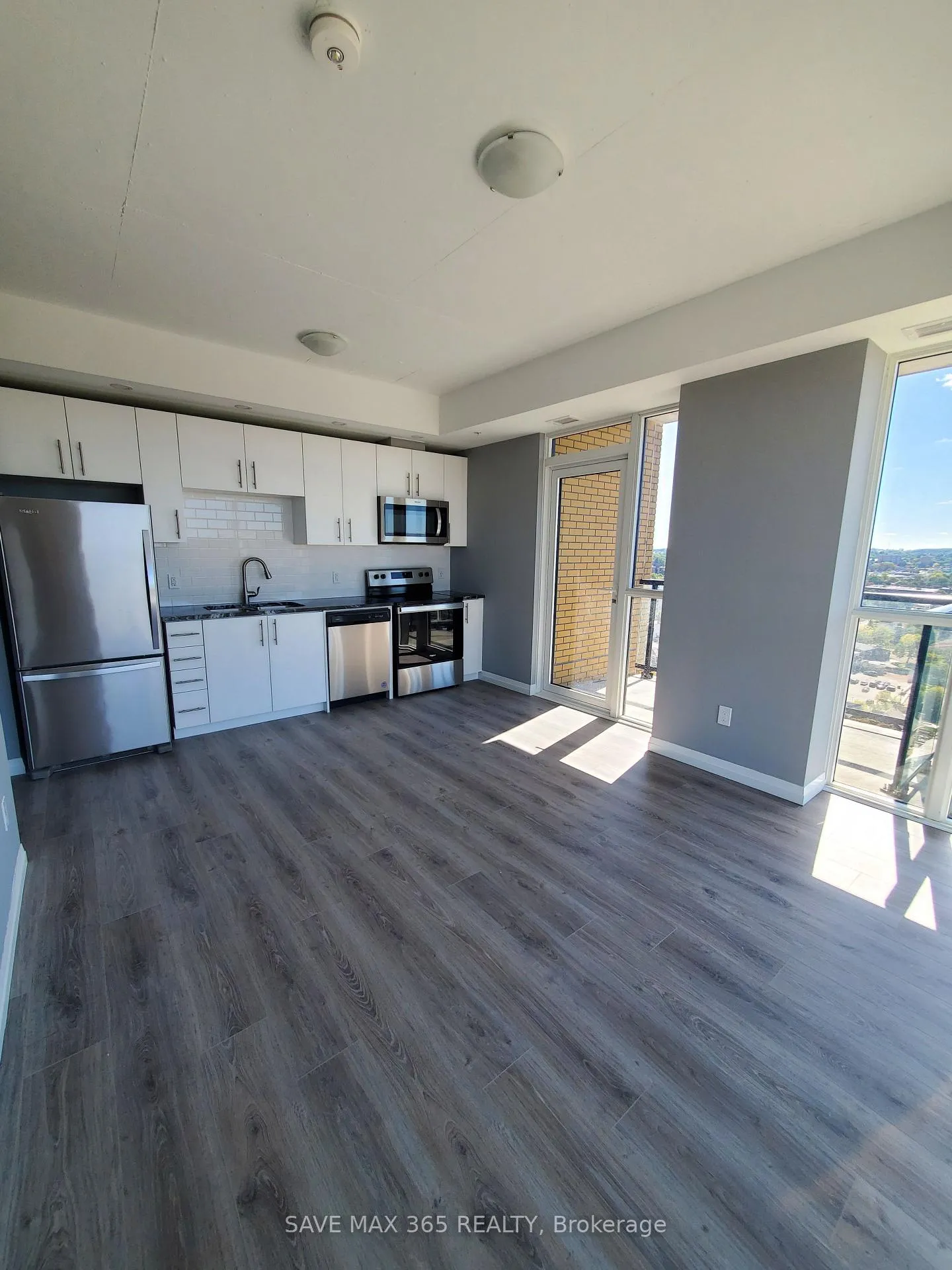 Photo 3 of Unit 1808, 108 Garment Street, Kitchener — HOMEH