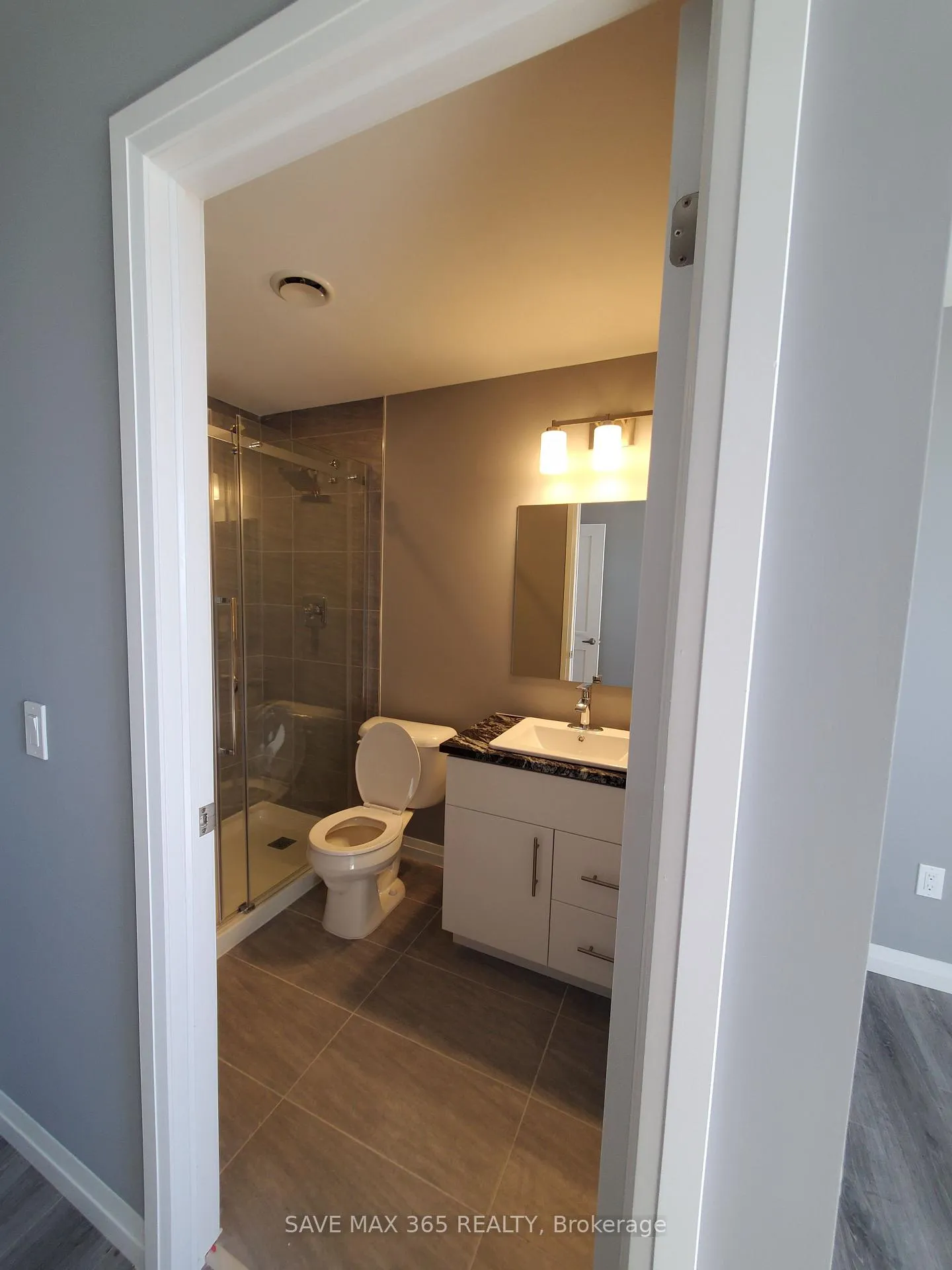 Photo 5 of Unit 1808, 108 Garment Street, Kitchener — HOMEH
