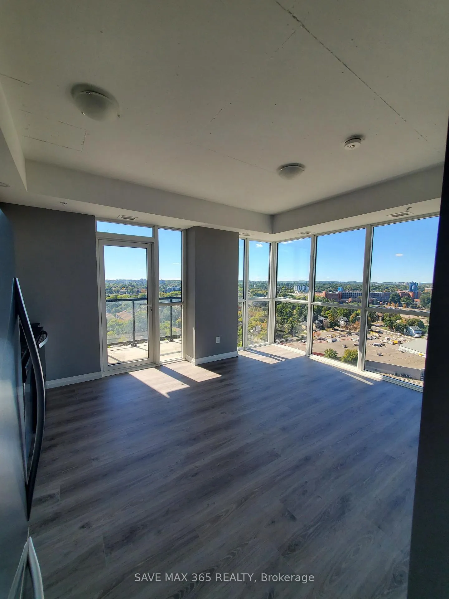 Photo 8 of Unit 1808, 108 Garment Street, Kitchener — HOMEH