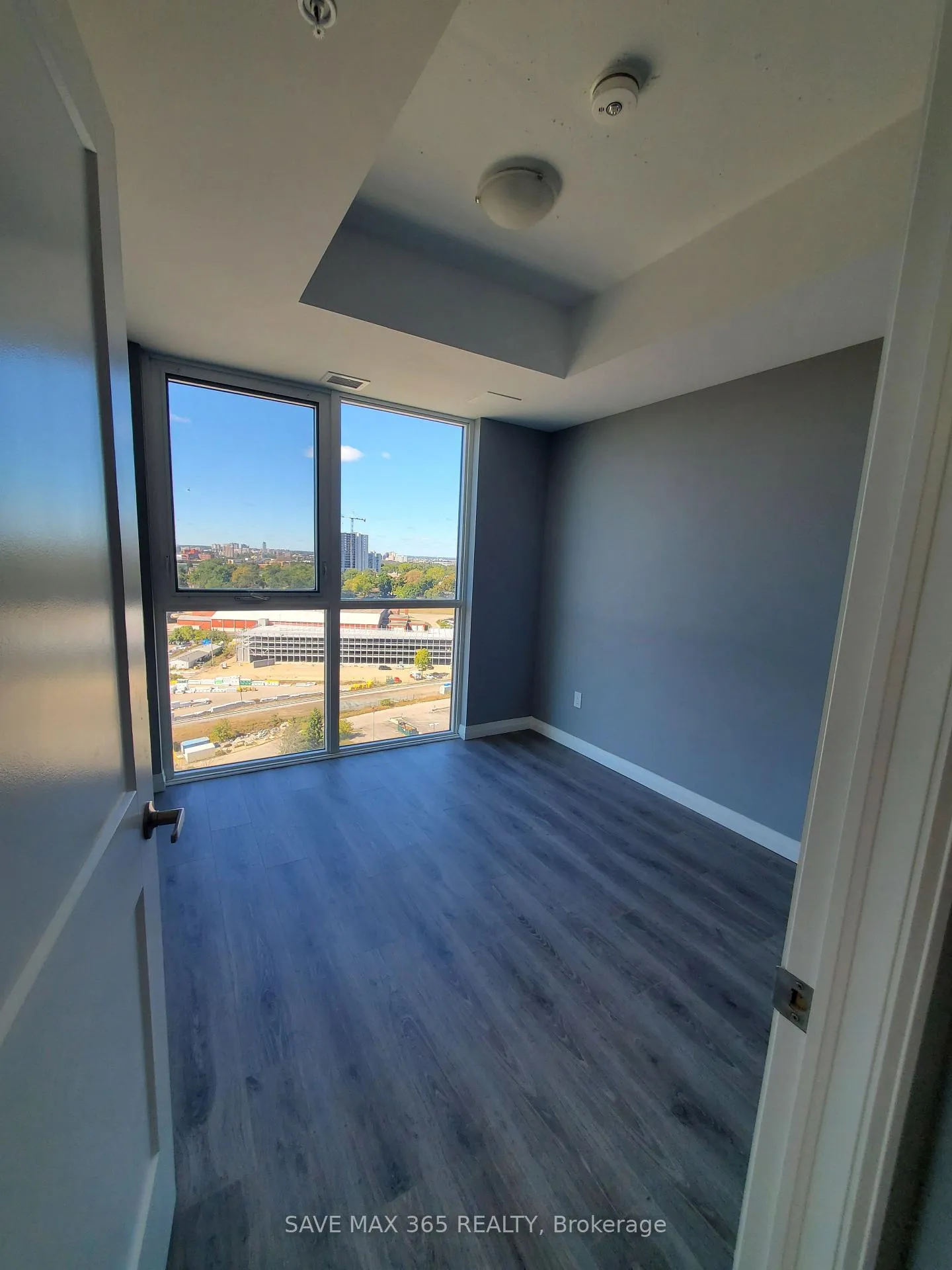 Photo 9 of Unit 1808, 108 Garment Street, Kitchener — HOMEH