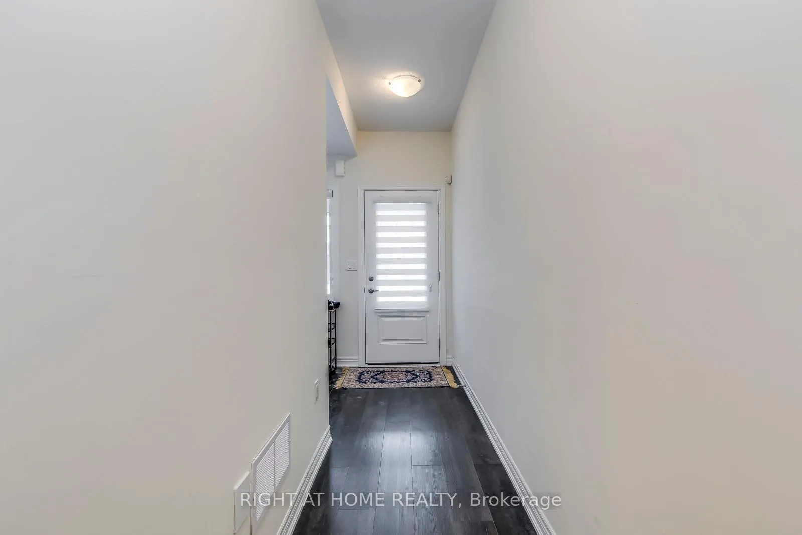 Photo 5 of Unit 27, 40 Zinfandel Drive, Hamilton, Winona — HOMEH