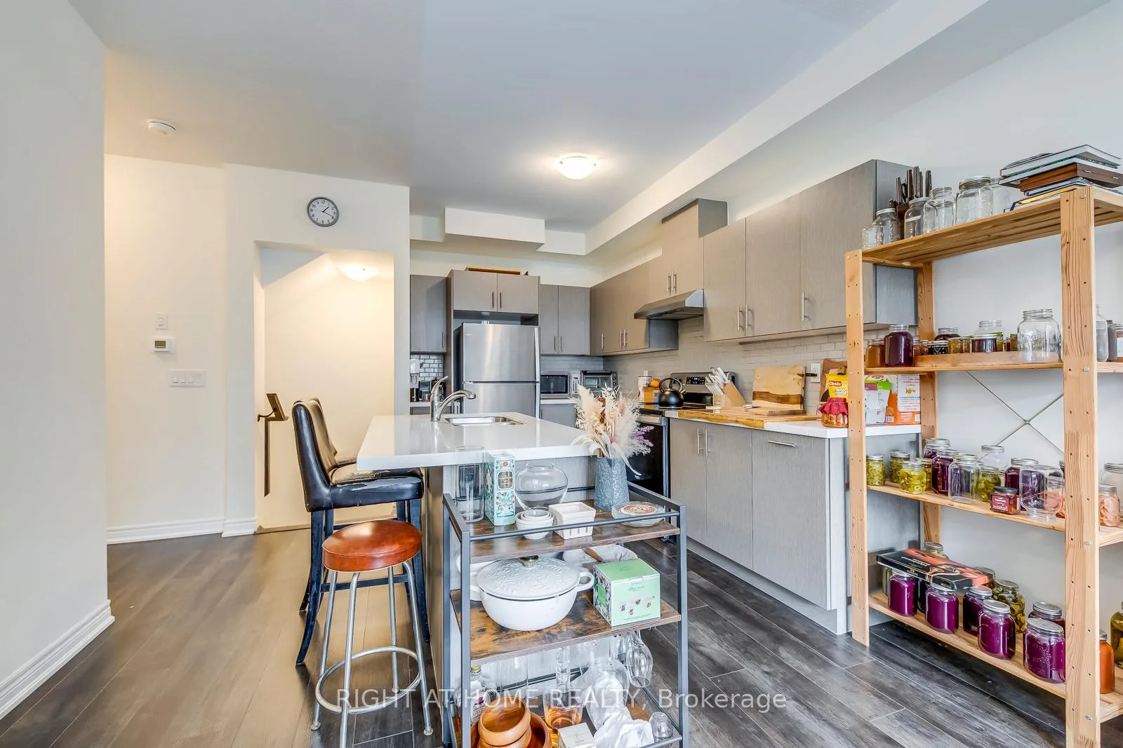 Photo 9 of Unit 27, 40 Zinfandel Drive, Hamilton, Winona — HOMEH