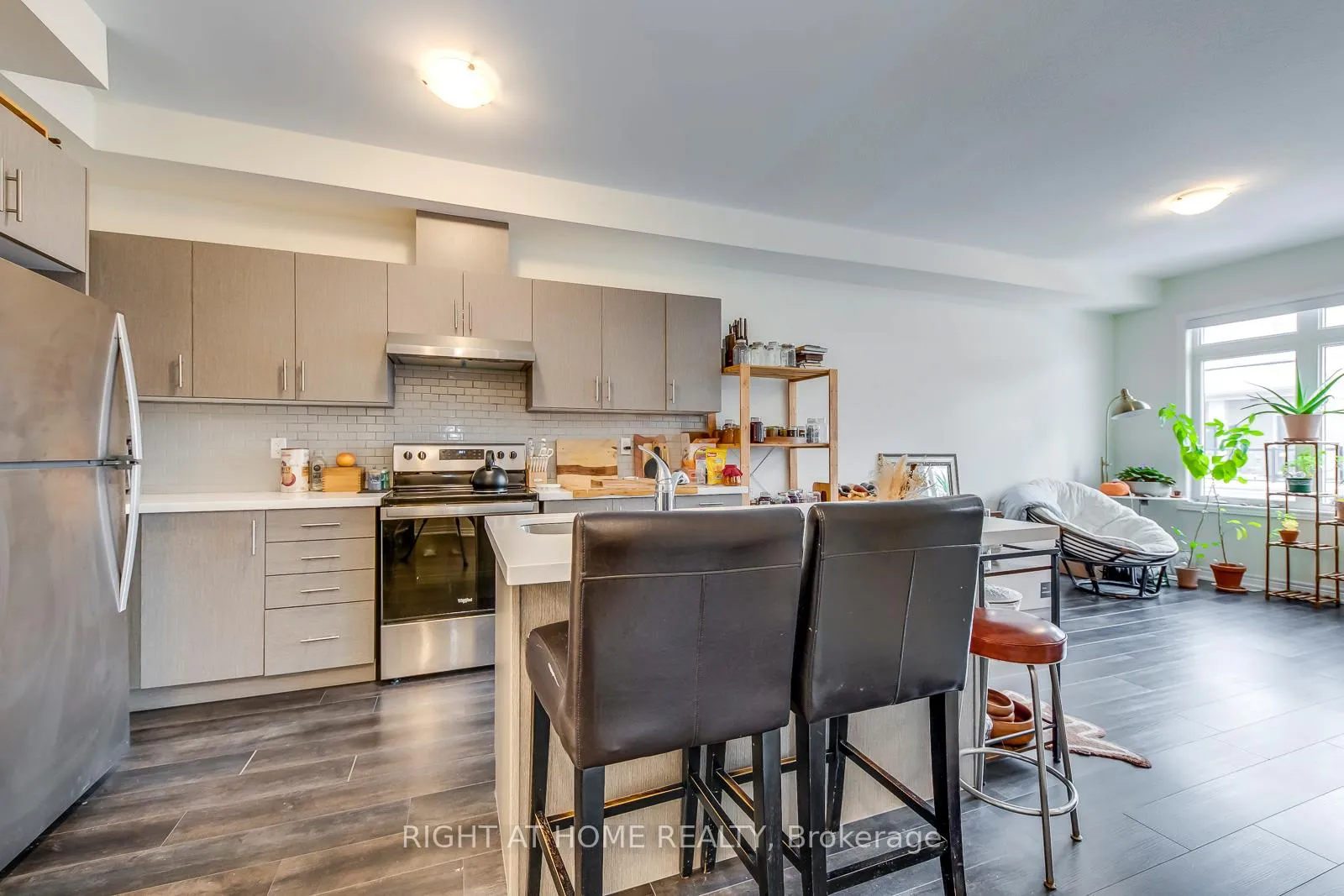 Photo 12 of Unit 27, 40 Zinfandel Drive, Hamilton, Winona — HOMEH