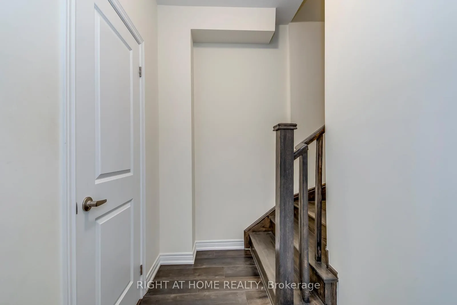 Photo 21 of Unit 27, 40 Zinfandel Drive, Hamilton, Winona — HOMEH