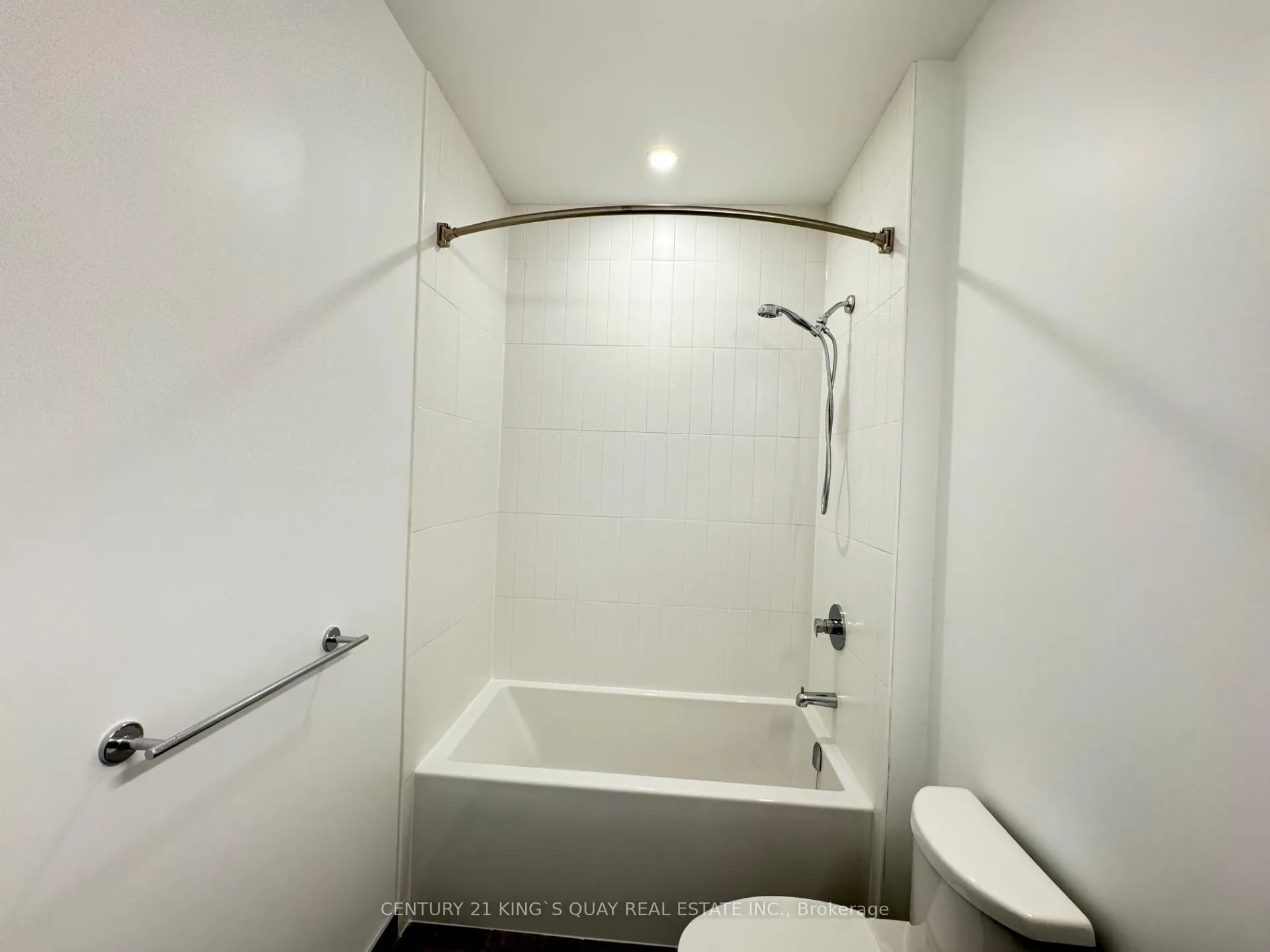 Photo 8 of Unit 405, 385 Arctic Red Drive, Oshawa, Windfields — HOMEH