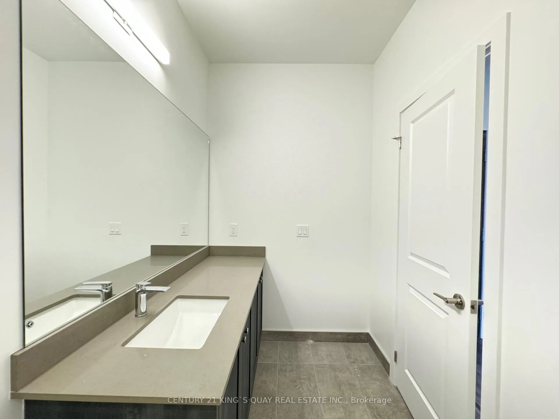 Photo 9 of Unit 405, 385 Arctic Red Drive, Oshawa, Windfields — HOMEH