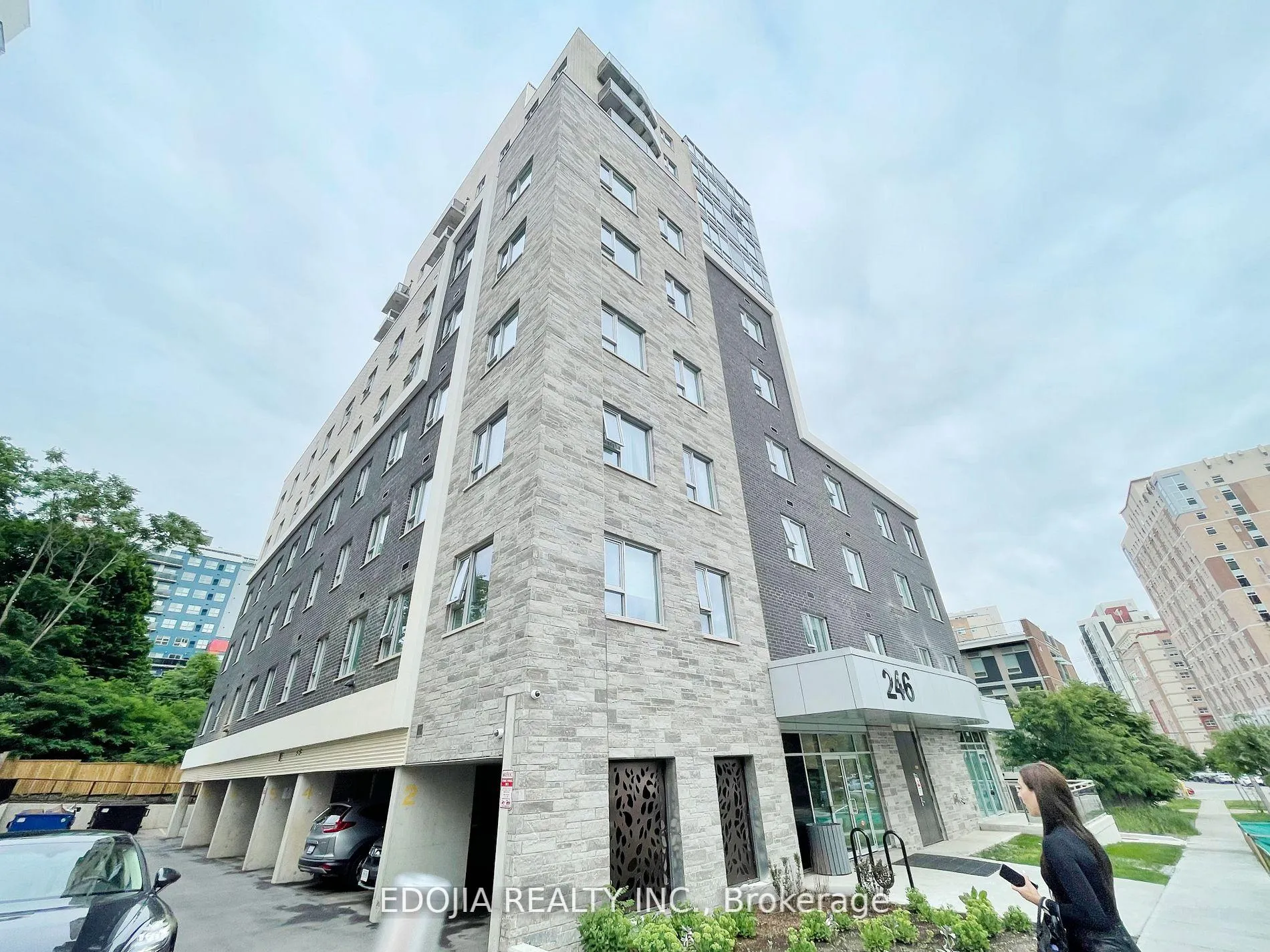 Photo 2 of Unit 608, 246 Lester Street, Waterloo, Beechwood/University — HOMEH