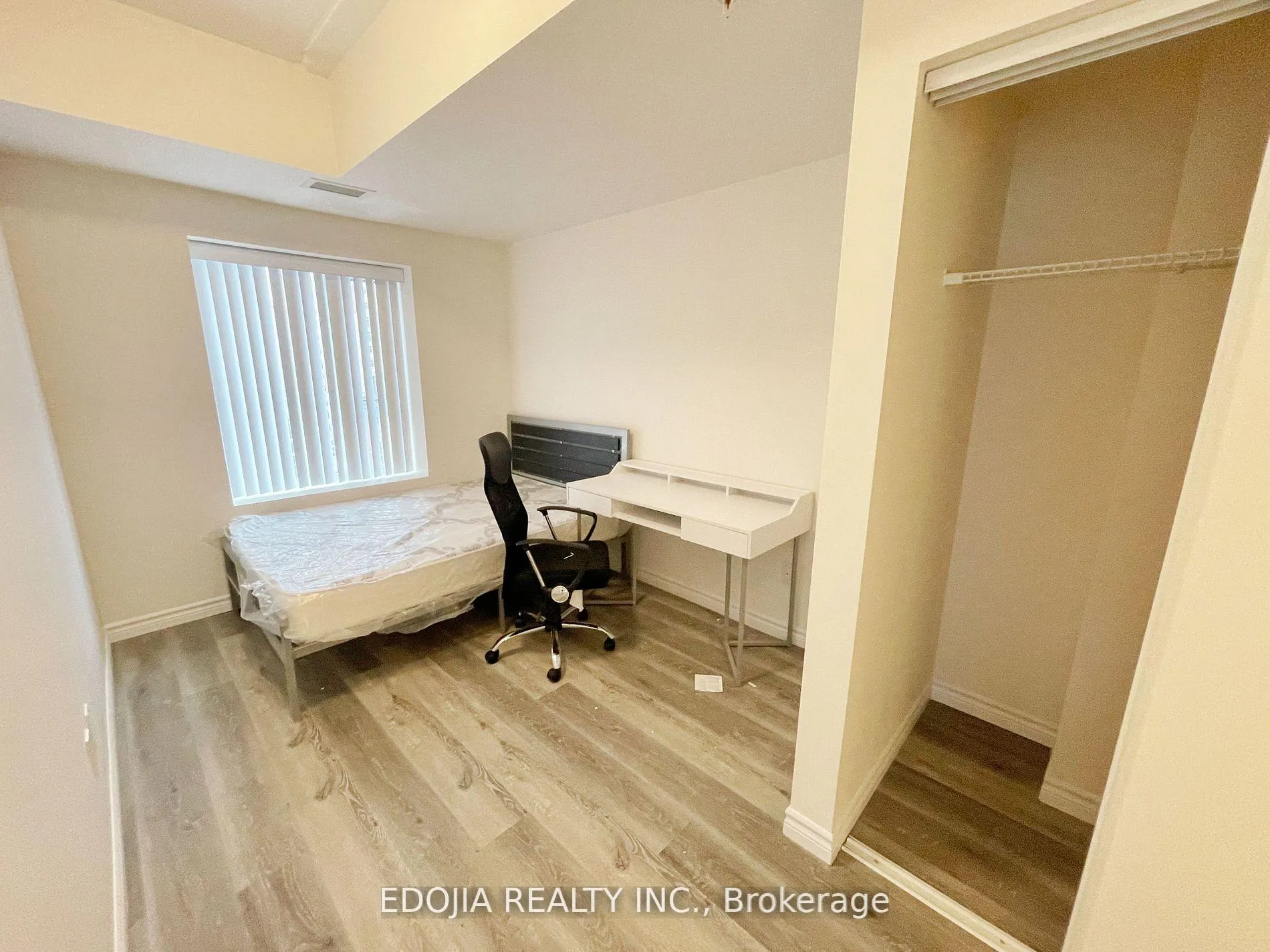 Photo 8 of Unit 608, 246 Lester Street, Waterloo, Beechwood/University — HOMEH
