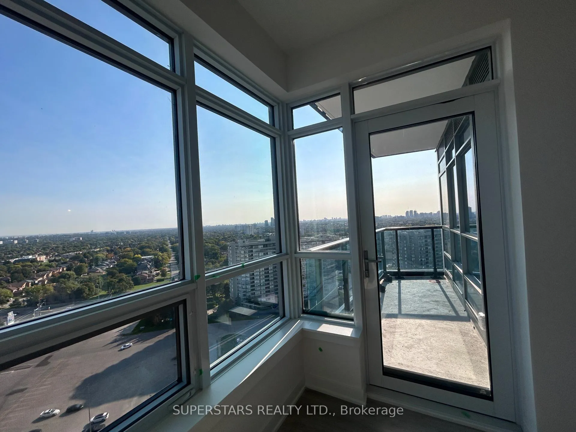 Photo 3 of Unit 1911, 50 Upper mall Way, Vaughan, Brownridge — HOMEH