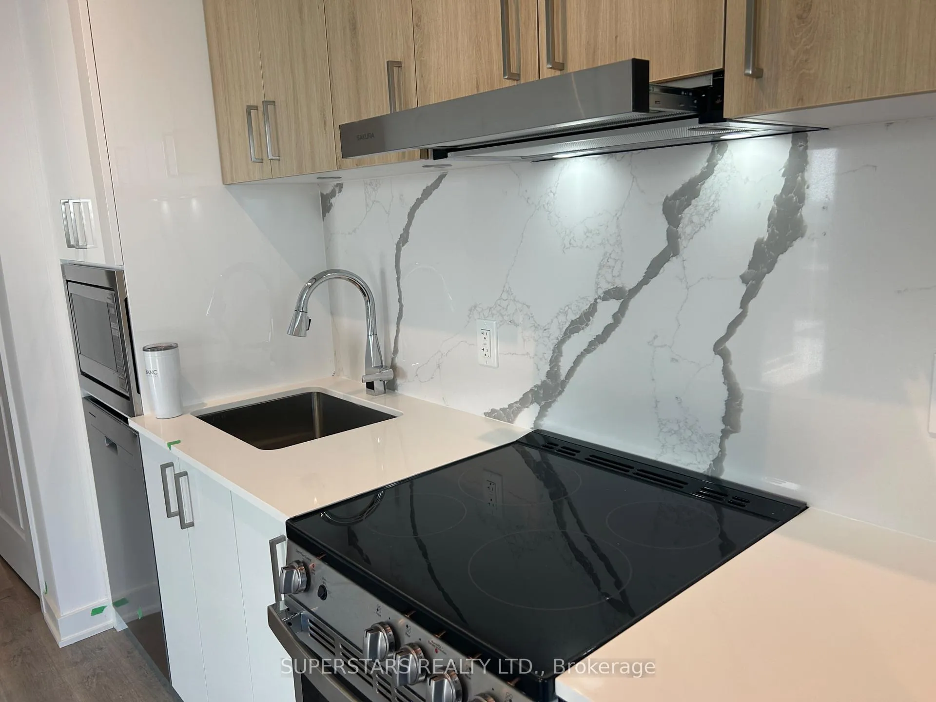 Photo 5 of Unit 1911, 50 Upper mall Way, Vaughan, Brownridge — HOMEH