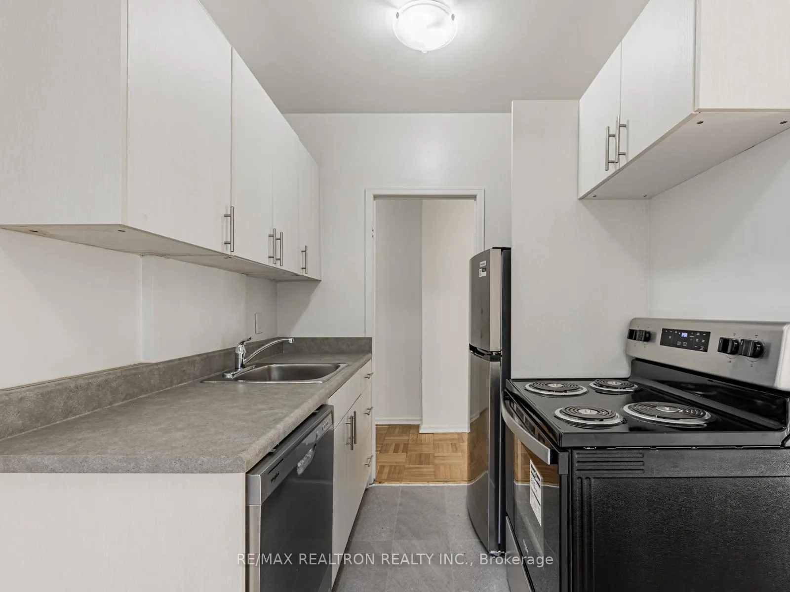 Photo 4 of Unit 103, 156 Kingston Road, Toronto, Woodbine Corridor — HOMEH