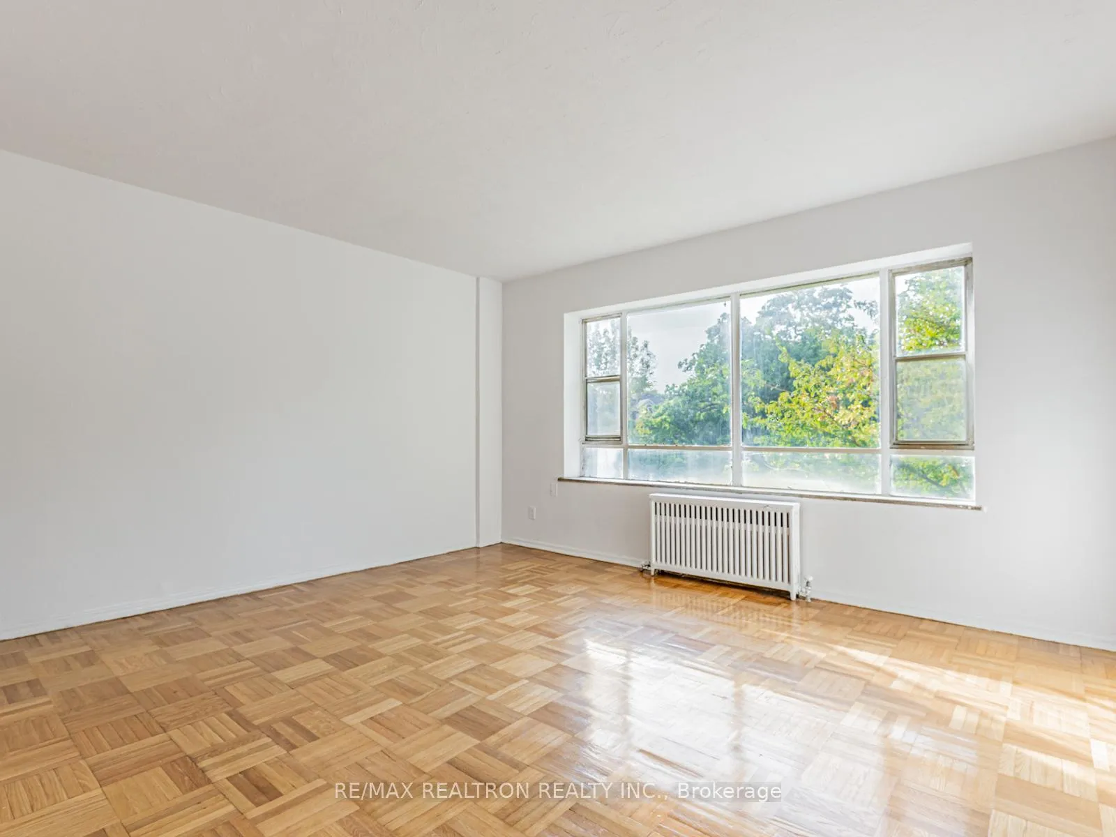 Photo 6 of Unit 103, 156 Kingston Road, Toronto, Woodbine Corridor — HOMEH